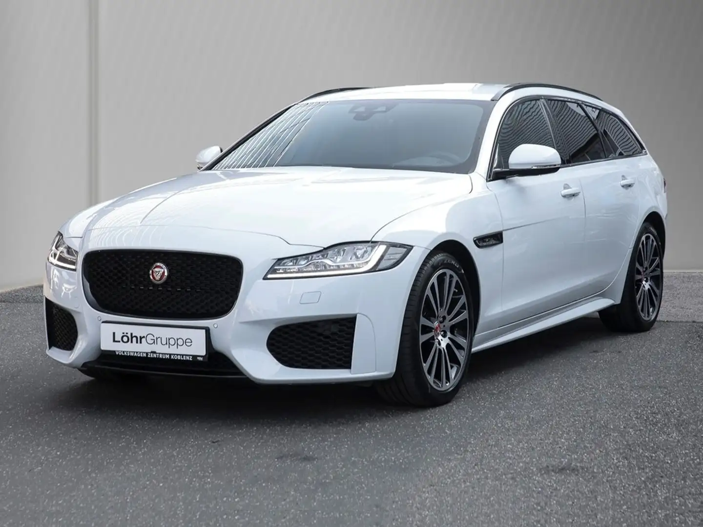 Jaguar XF Sportbrake 20d Chequered Flag Navi/LED/RFK Wit - 2