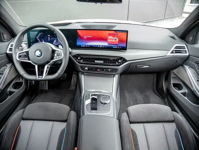 BMW 3 Series view 7