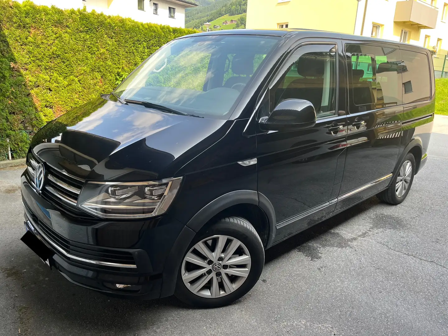 Volkswagen T6 Multivan Multivan Highline 2,0 TDI 4Motion BMT DSG Highline Schwarz - 1