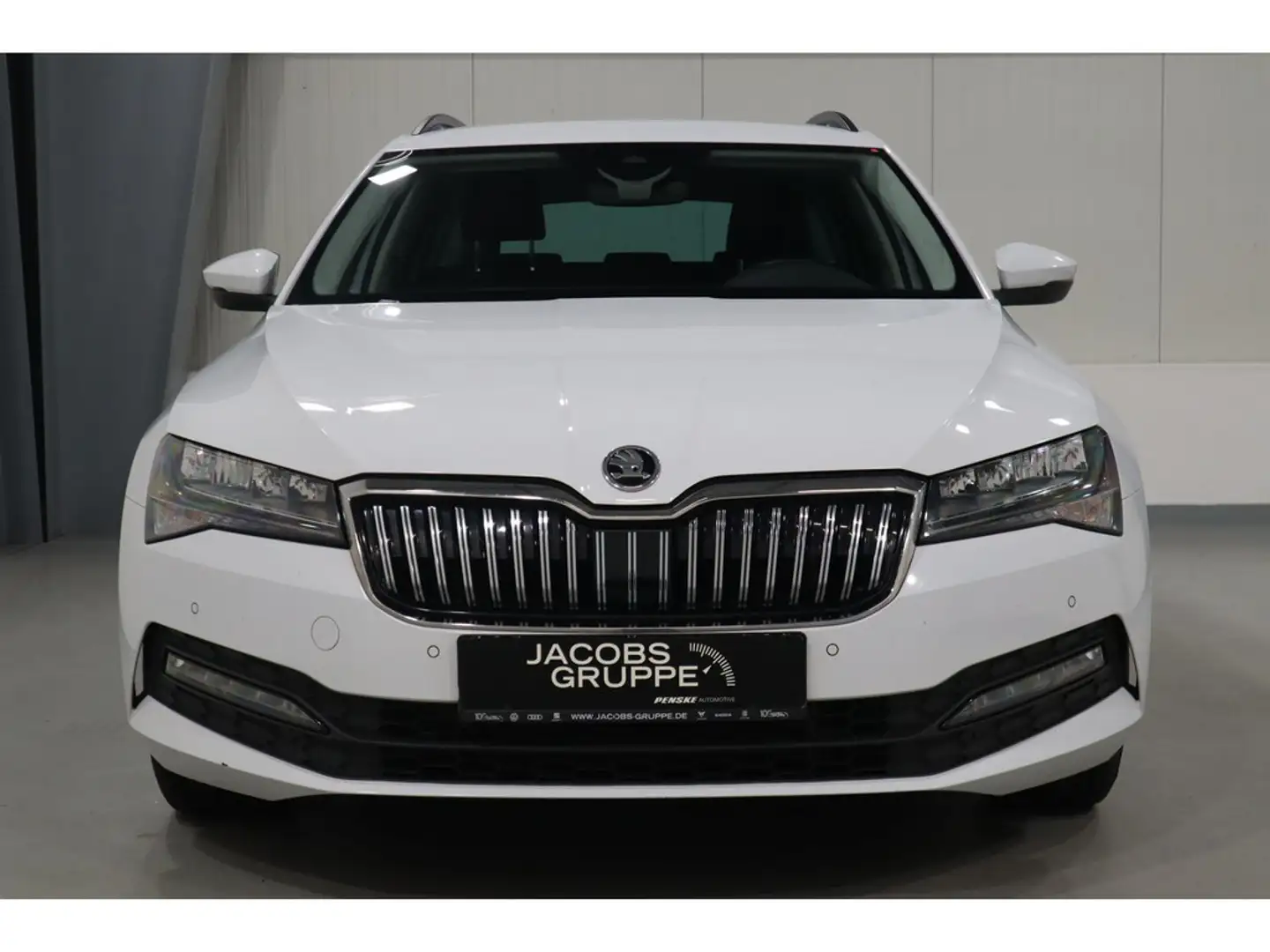 Skoda Superb Combi 2.0 TDI Ambition LED,Navi,ACC,PD Weiß - 2