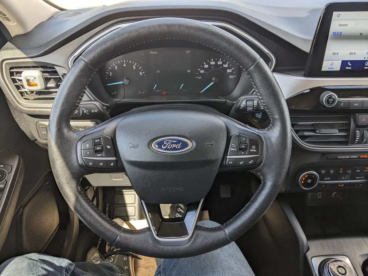 Ford Escape снимка Ford Escape