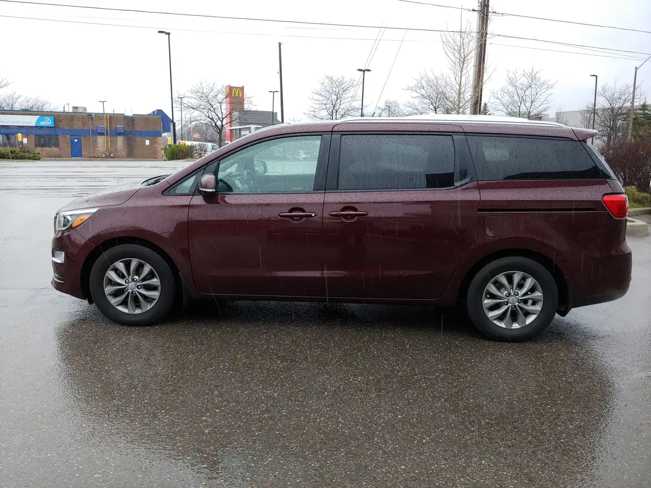 Kia Sedona снимка Kia Sedona