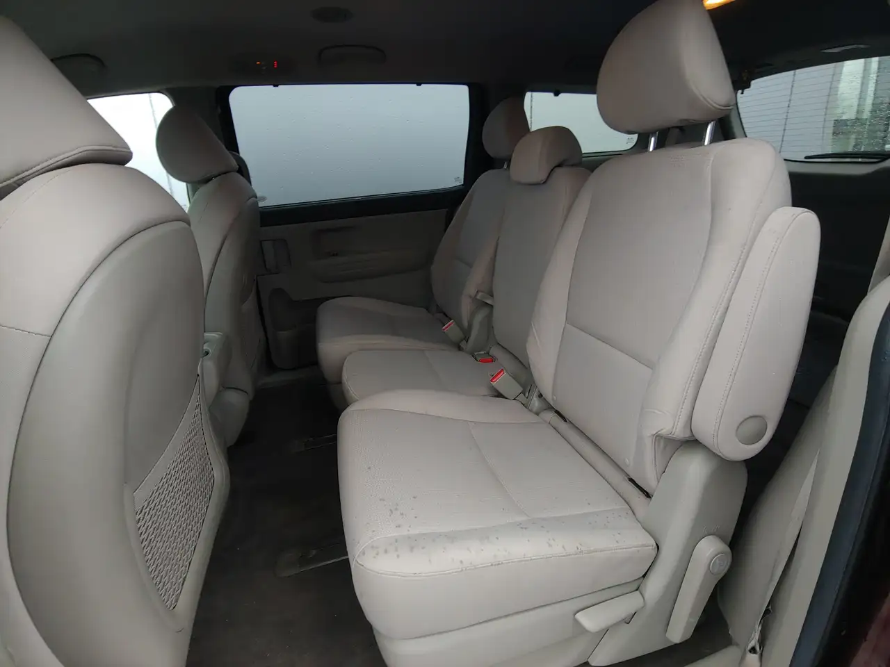 Kia Sedona снимка Kia Sedona