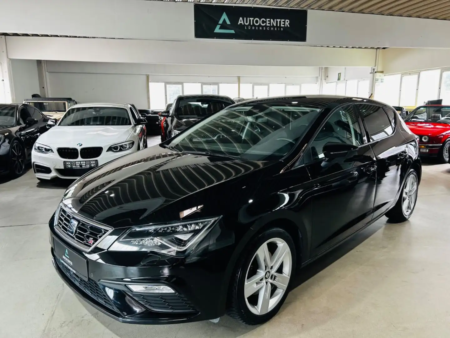 SEAT Leon FR *Led*CarPlay*Navi*Acc*Shz* Zwart - 1
