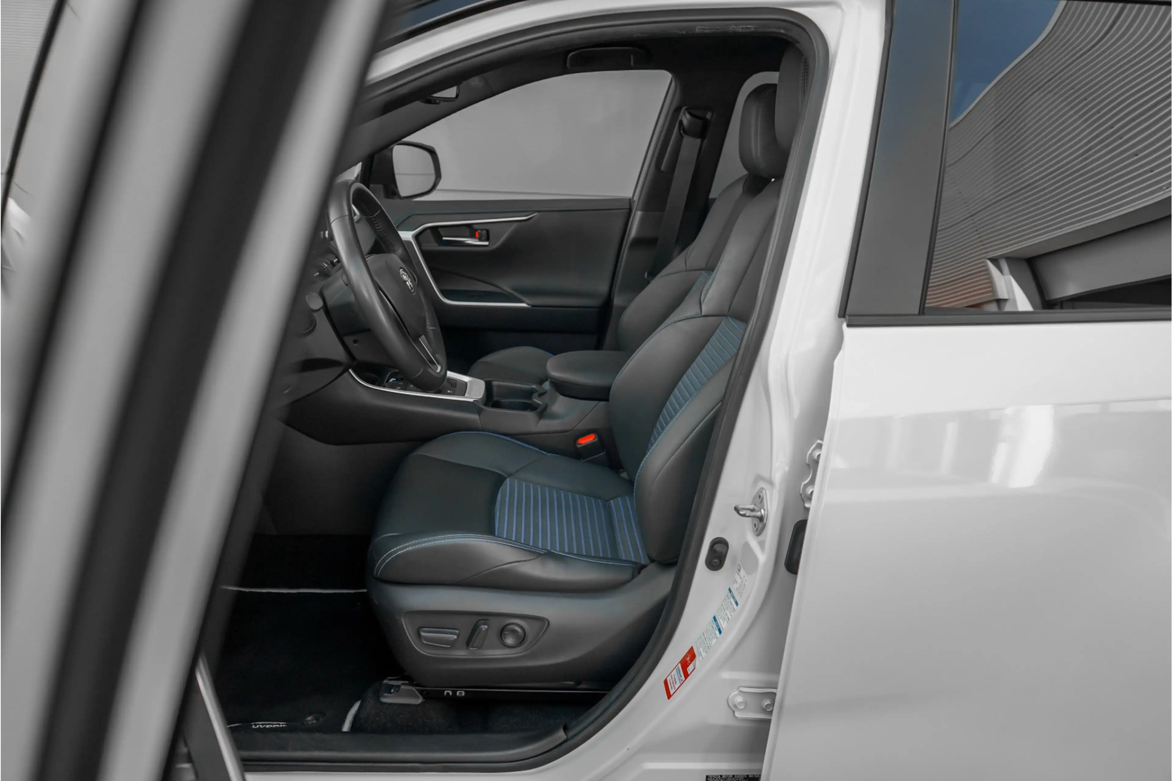 Toyota RAV 4 2.5 Hybrid AWD Bi-Tone Navi ACC Camera Trekhaak — photo 4