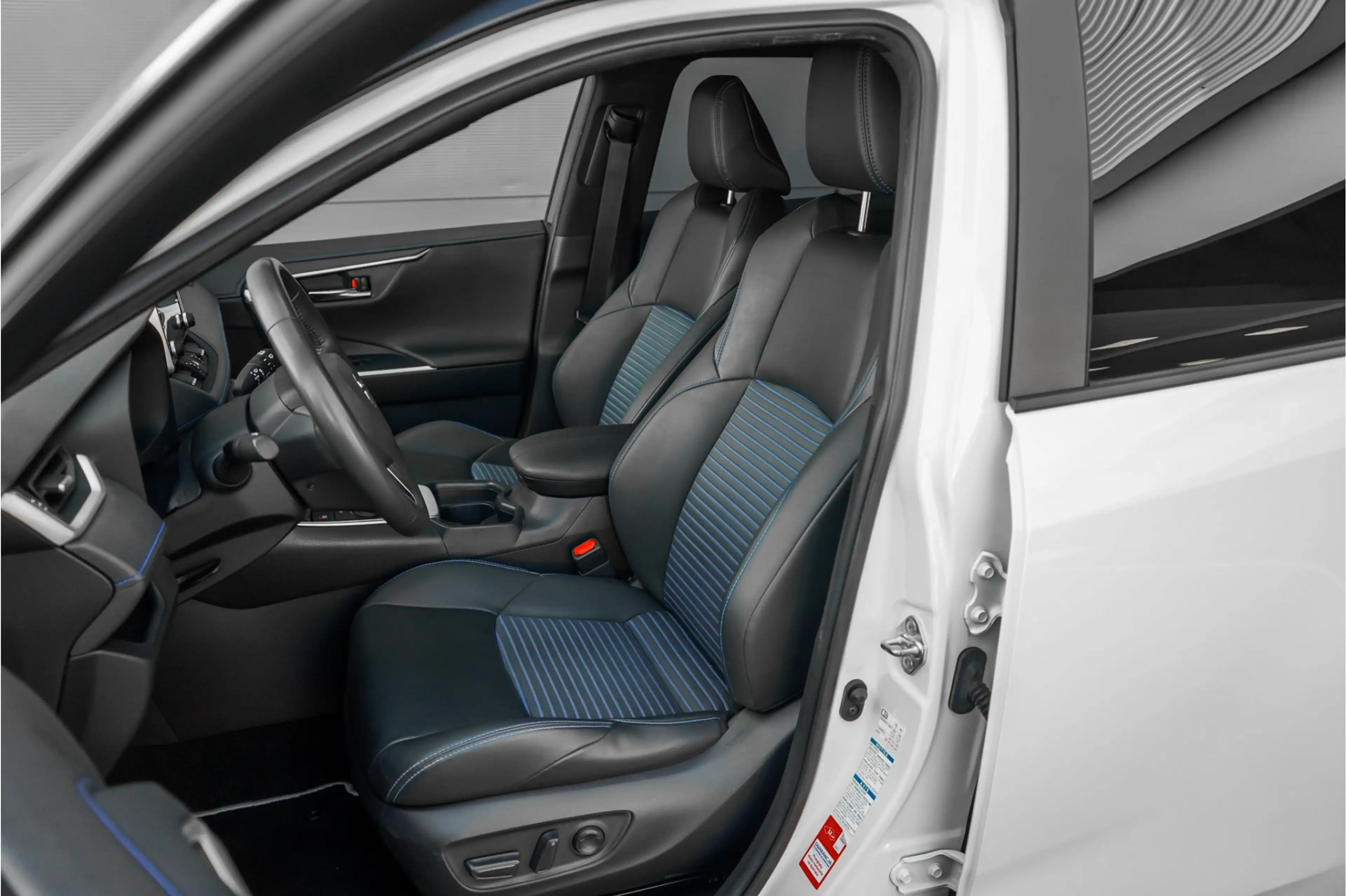 Toyota RAV 4 2.5 Hybrid AWD Bi-Tone Navi ACC Camera Trekhaak — photo 5