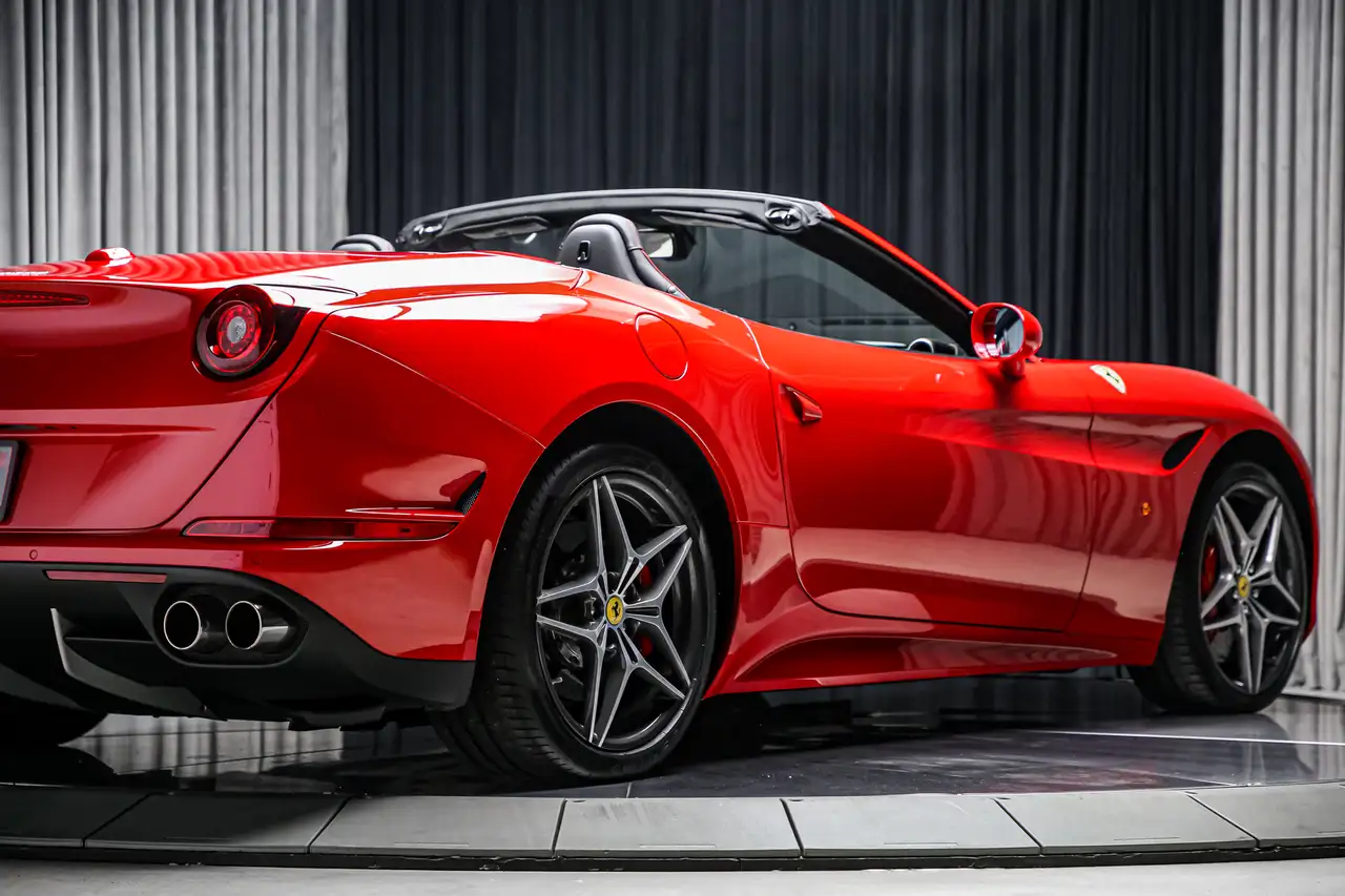 Ferrari California снимка Ferrari California