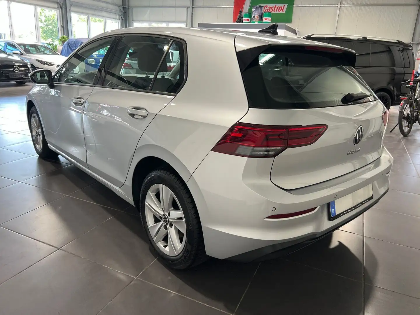 Volkswagen Golf VIII 2.0 TDi Lim. **Navi*LED*ACC*SHZ** Argent - 2