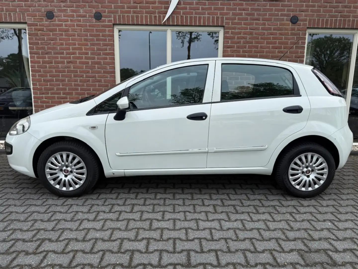 Fiat Punto Evo 1.4 Nat. Pow. Active NIEUWE APK / RIJDT GOED / AIR Weiß - 2