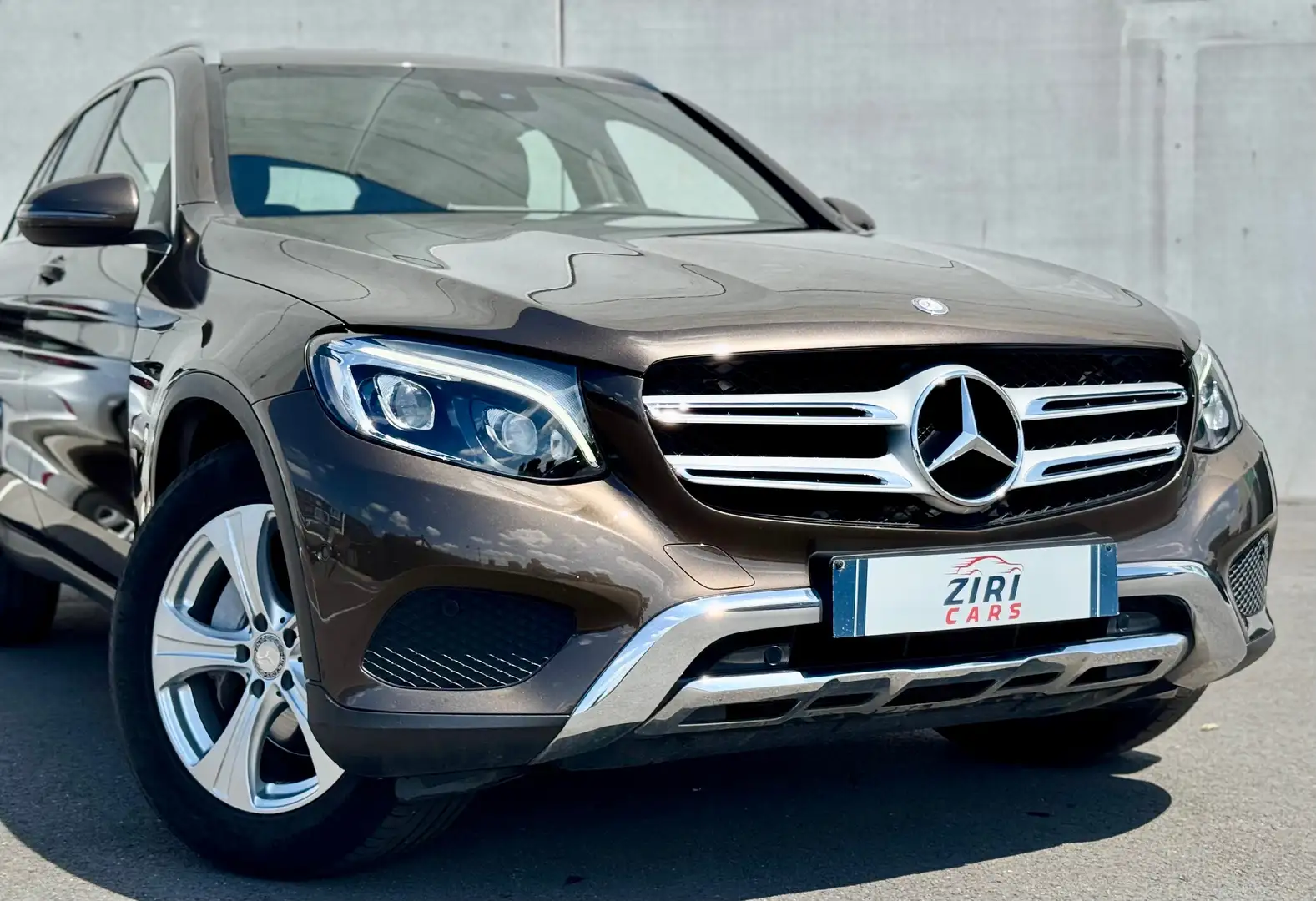 Mercedes-Benz GLC 250 GLC 250 4Matic 9G-TRONIC Bruin - 1