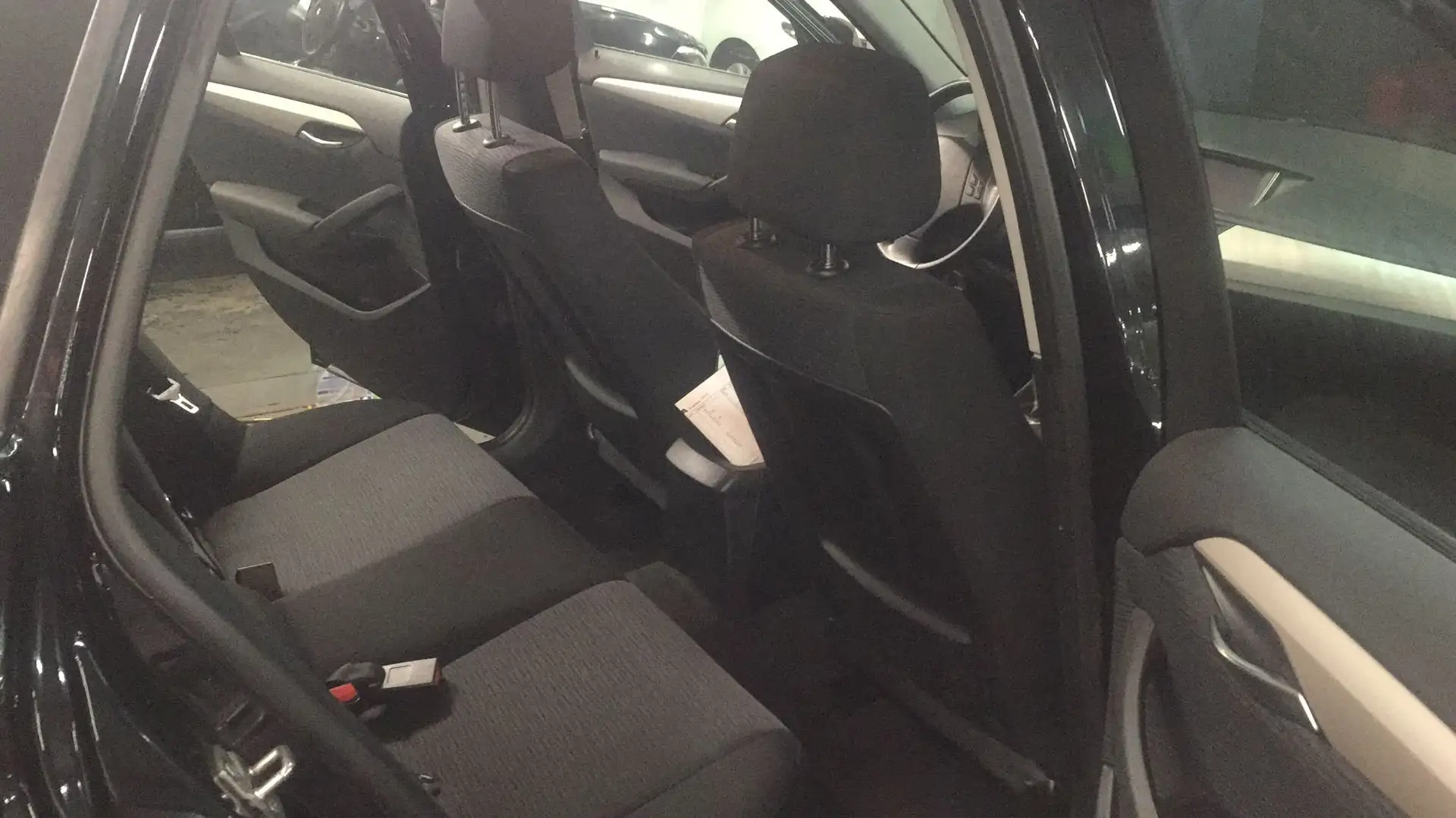 BMW X1 X1 xDrive 20dA Negro - 2