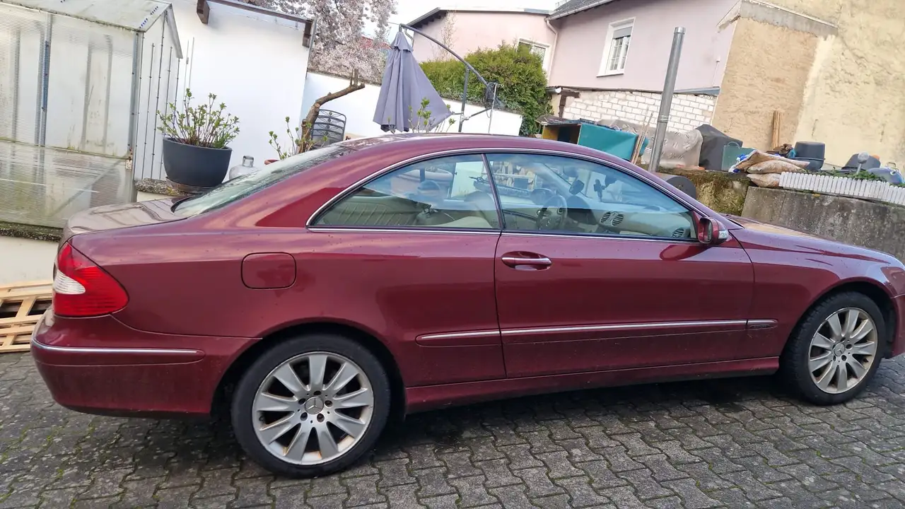 Mercedes-Benz CLK 320