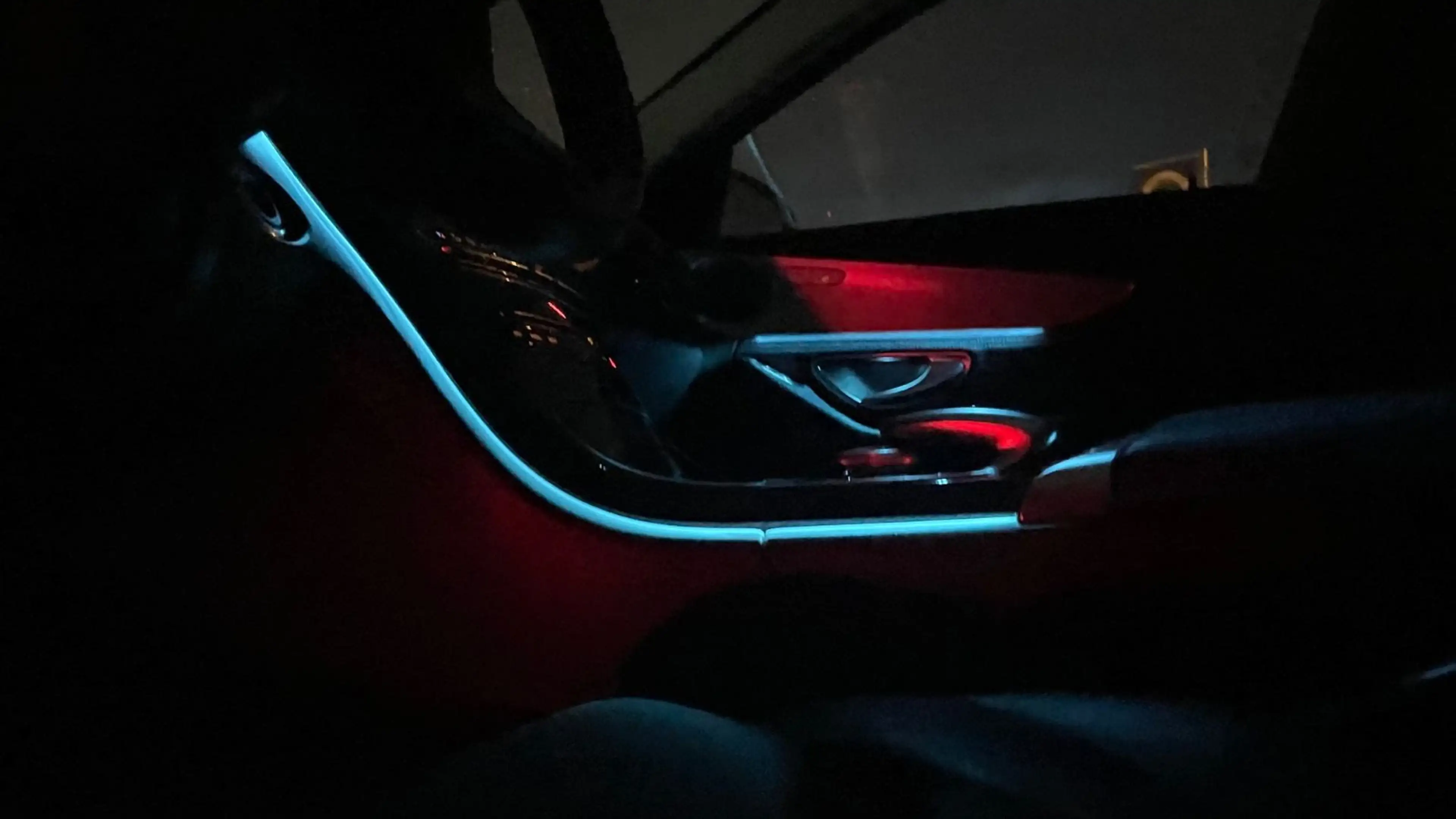 Mercedes-Benz C 200 Coupe AMG *PANO*SOUND*1HAND* — photo 11