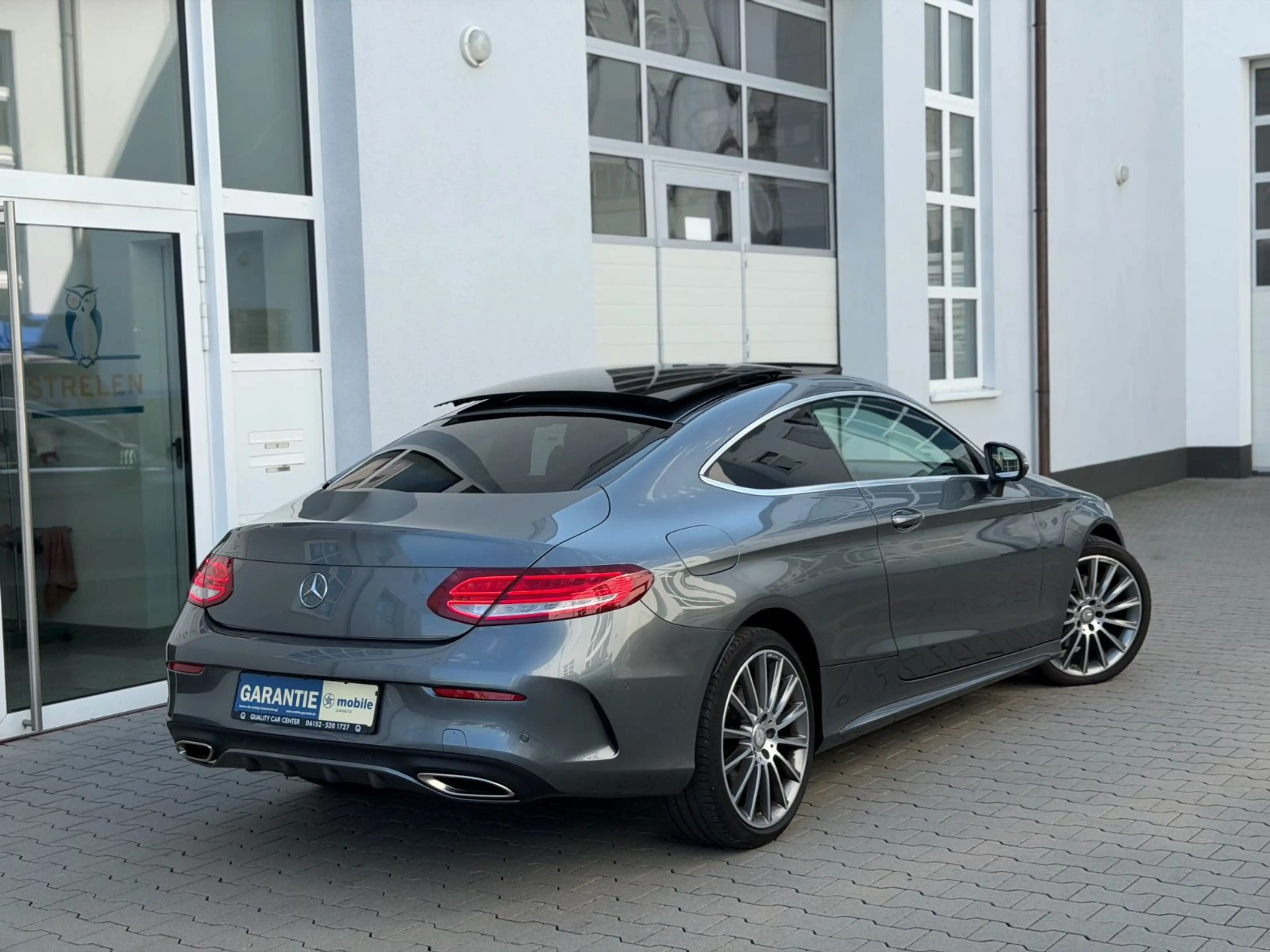 Mercedes-Benz C 200 Coupe AMG *PANO*SOUND*1HAND* — photo 4