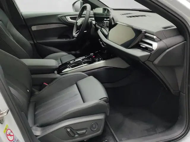 Audi A5 view 4