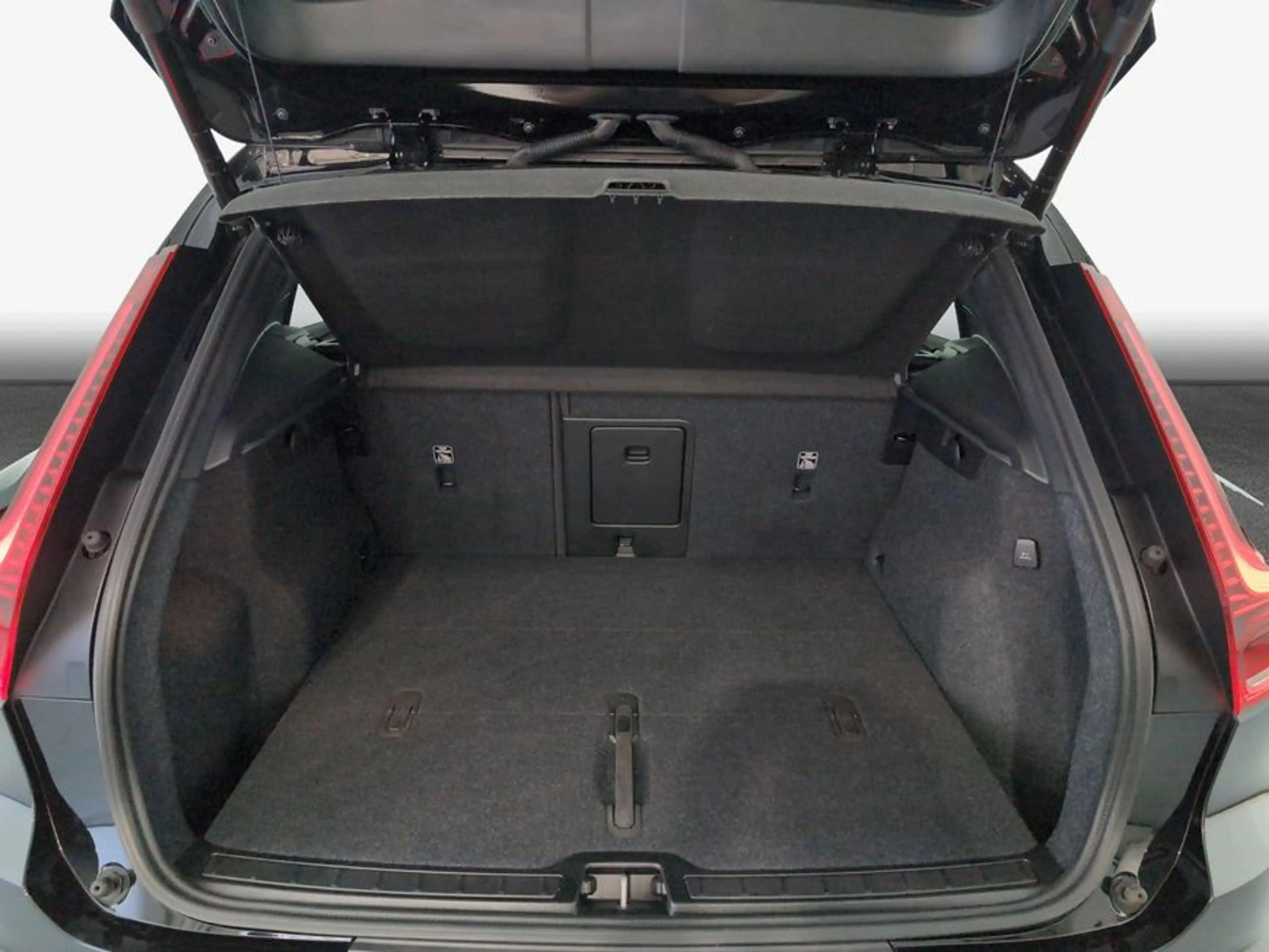 Volvo Others XC 40 B3 2WD Core +ANHÄNGERKUPPLUNG+LED+SHZ+PDC — photo 9