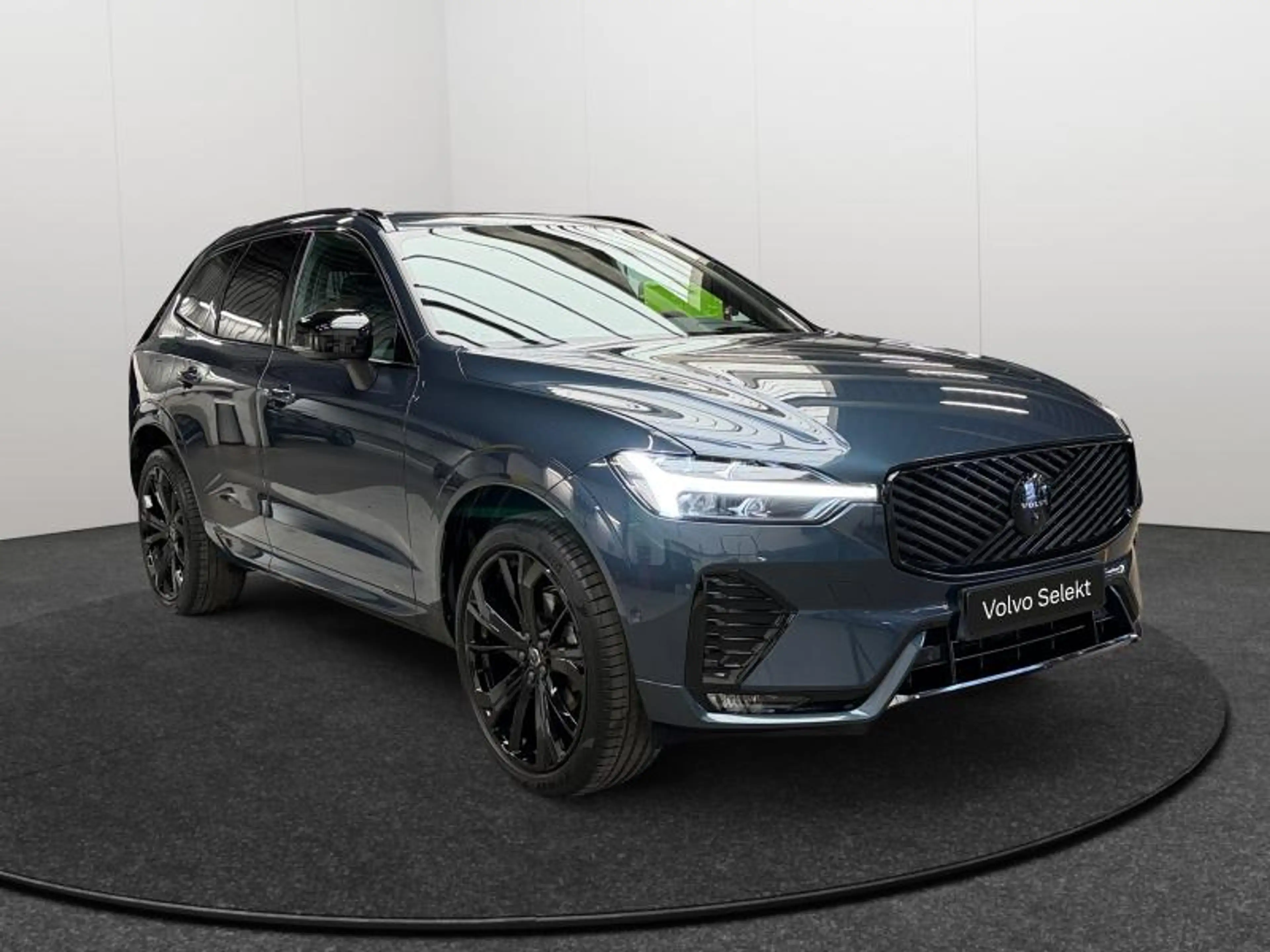 Volvo XC60 Facelift B5 AWD Black Edition Ultra / Essence 2026 — photo 7