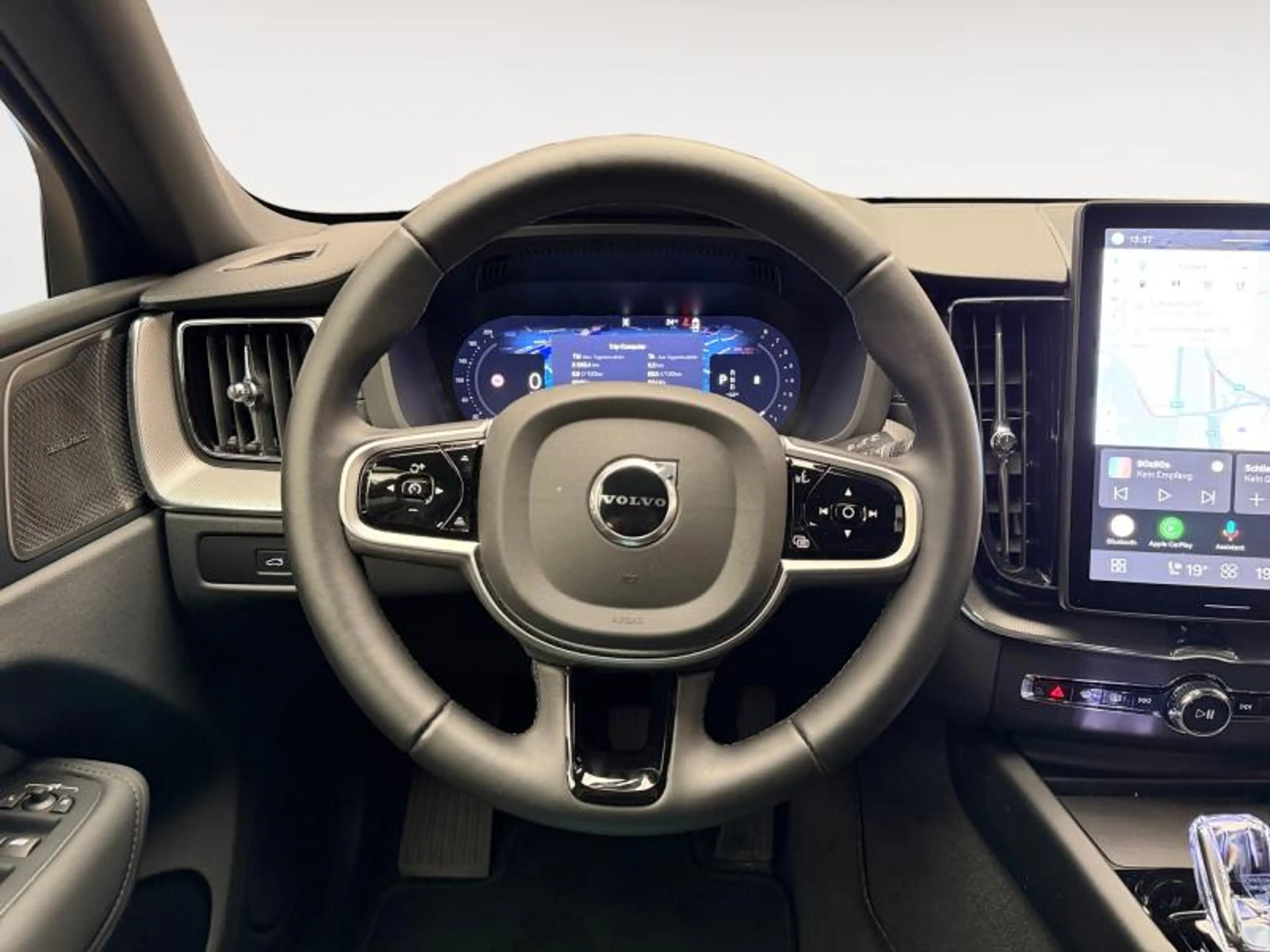 Volvo XC60 Facelift B5 AWD Black Edition Ultra / Essence 2026 — photo 12