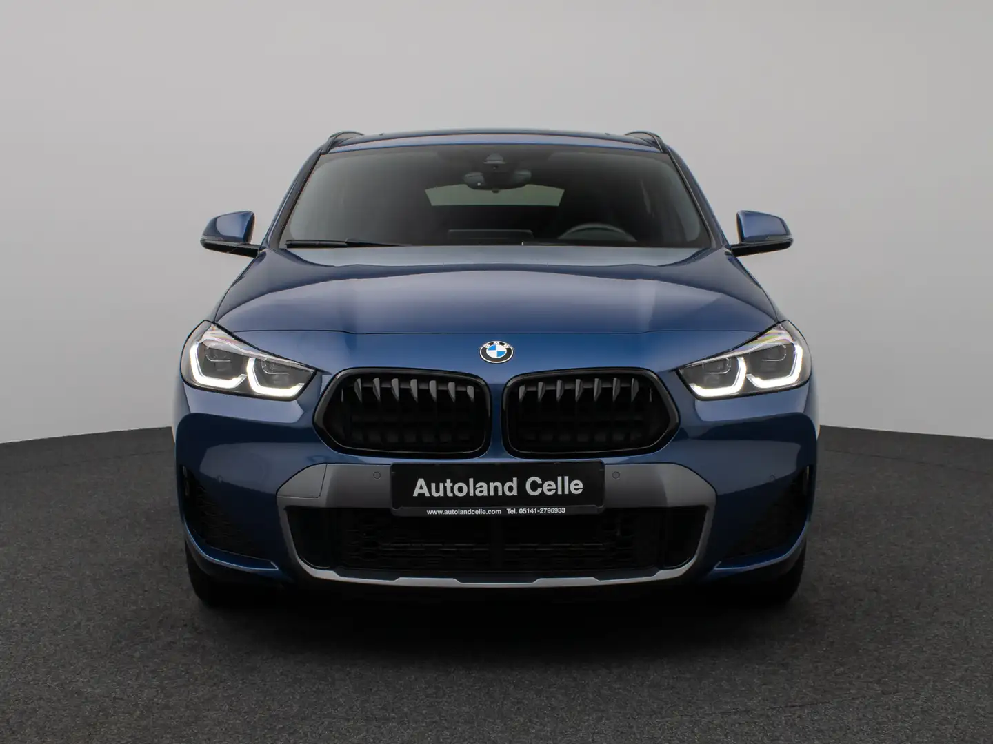 BMW X2 M Sport X Panorama Kamera HUD DAB HiFi Синій - 2