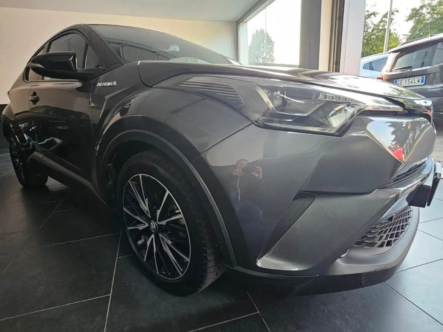 Toyota C-HR C-HR I 2016 1.8h Trend 2wd e-cvt Grigio - 2
