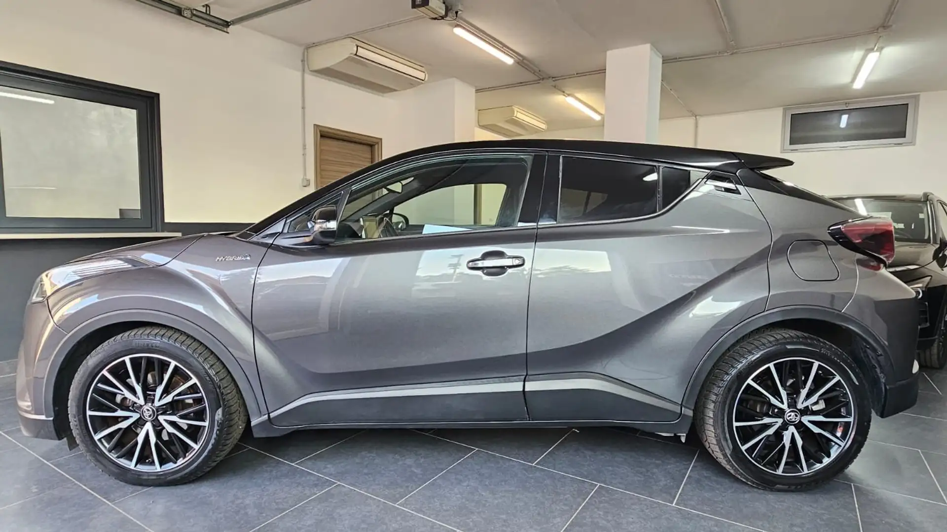 Toyota C-HR C-HR I 2016 1.8h Trend 2wd e-cvt Grigio - 1