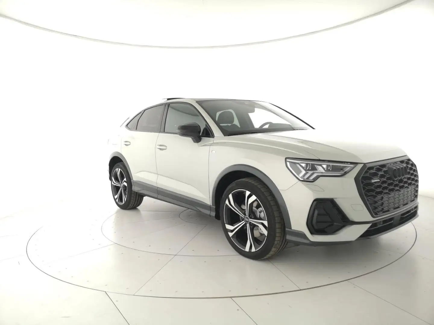 Audi Q3 SPB 40 TDI quattro S tronic Identity Black Argento - 1