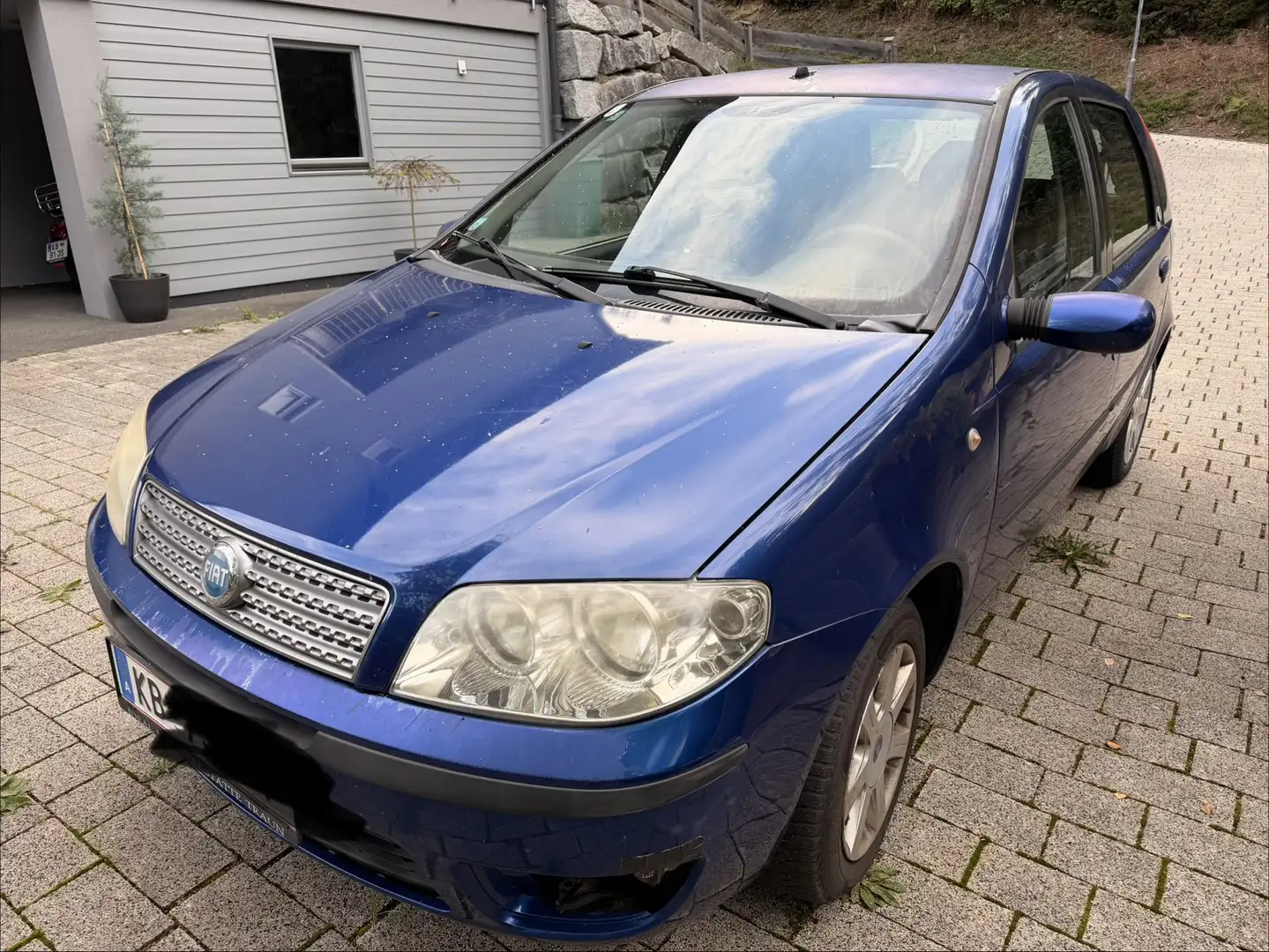 Fiat Punto 1,2 Lifestyle Blau - 1