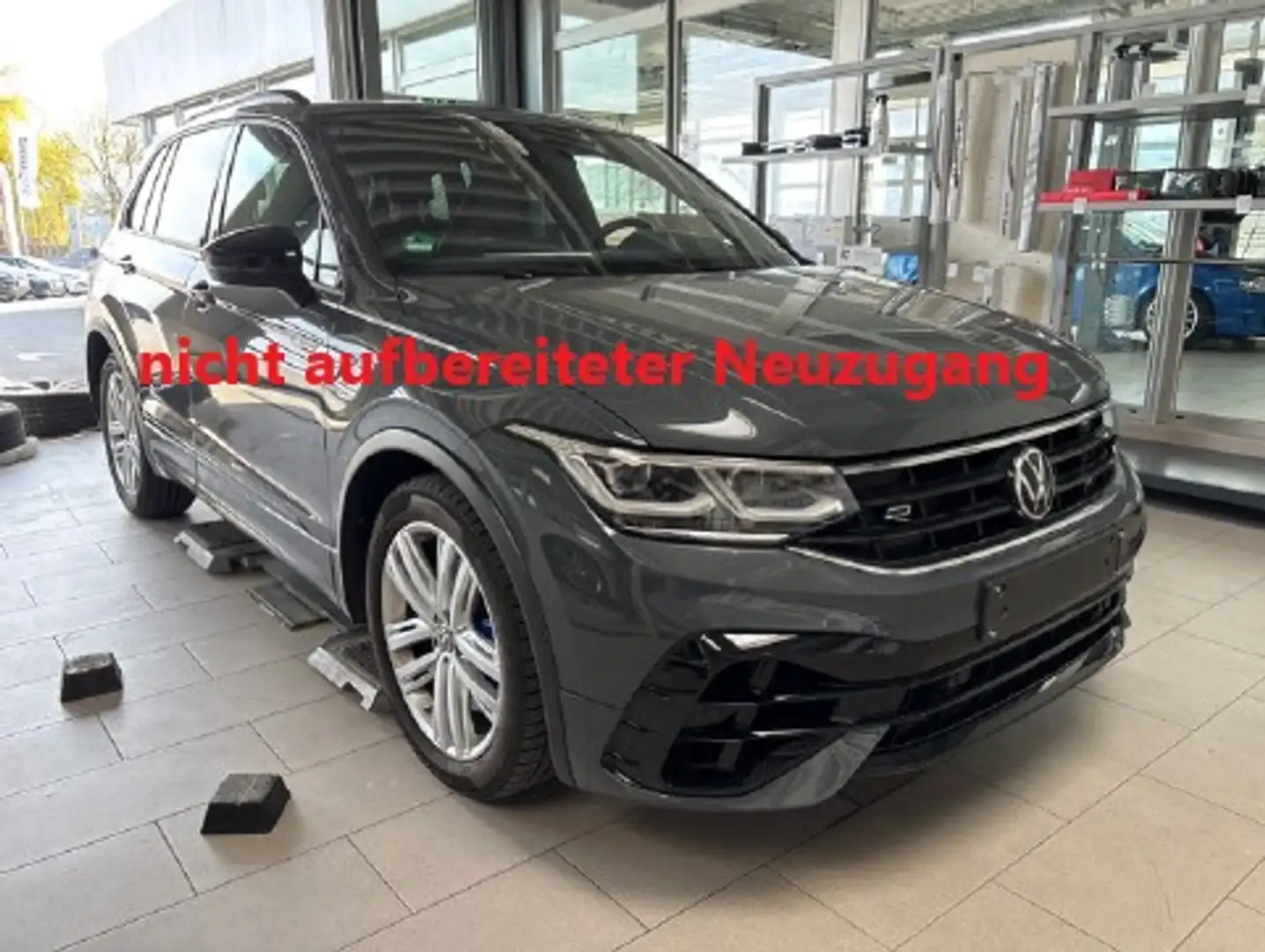 Volkswagen Tiguan R Panorama-Schiebedach SpurH DynLi LM Grau - 2