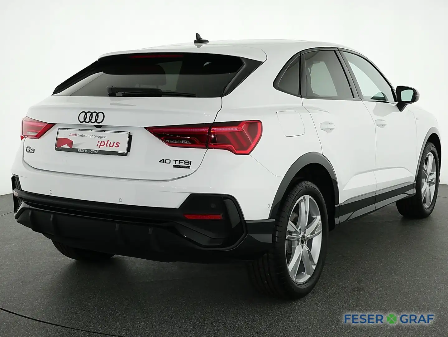 Audi Q3 Sportback 40 TFSI qu S Line Int Pano,Leder,Navi,LE Weiß - 2