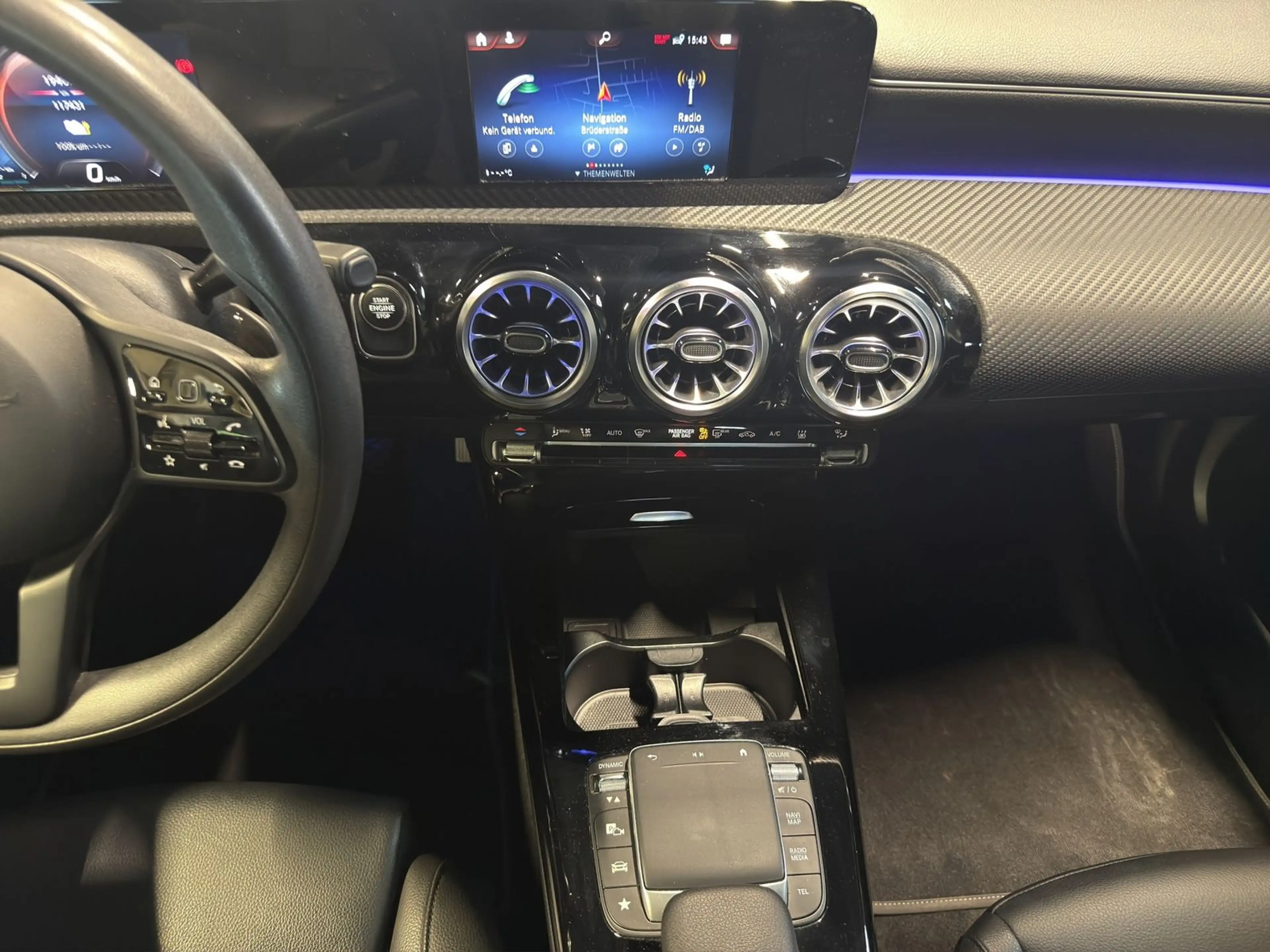 Mercedes-Benz A 250 e 8G-DCT/AMBIENTE/NAVI/18Z/LED/MBUX/DAB — photo 14