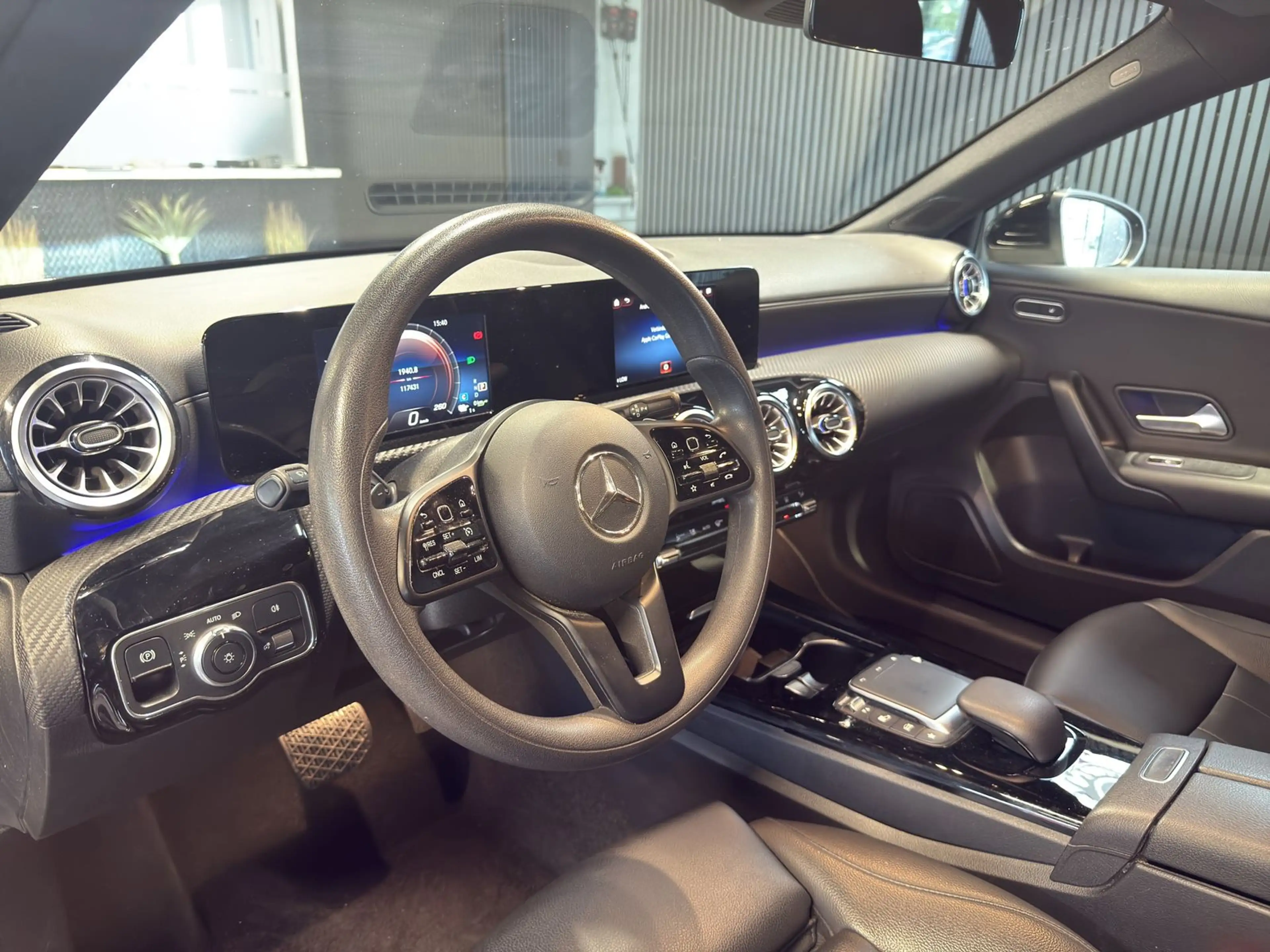 Mercedes-Benz A 250 e 8G-DCT/AMBIENTE/NAVI/18Z/LED/MBUX/DAB — photo 8