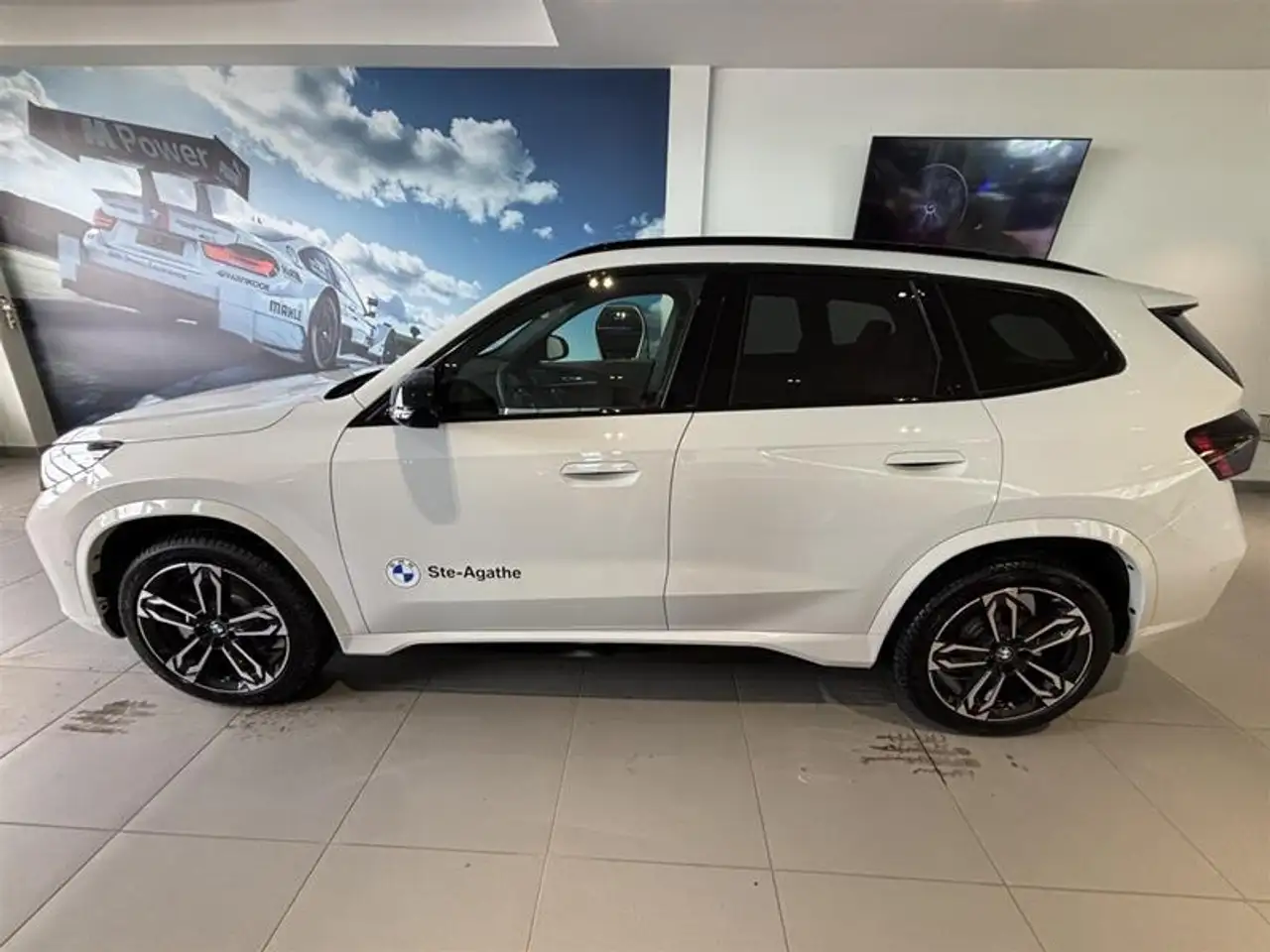 BMW X1 снимка BMW X1