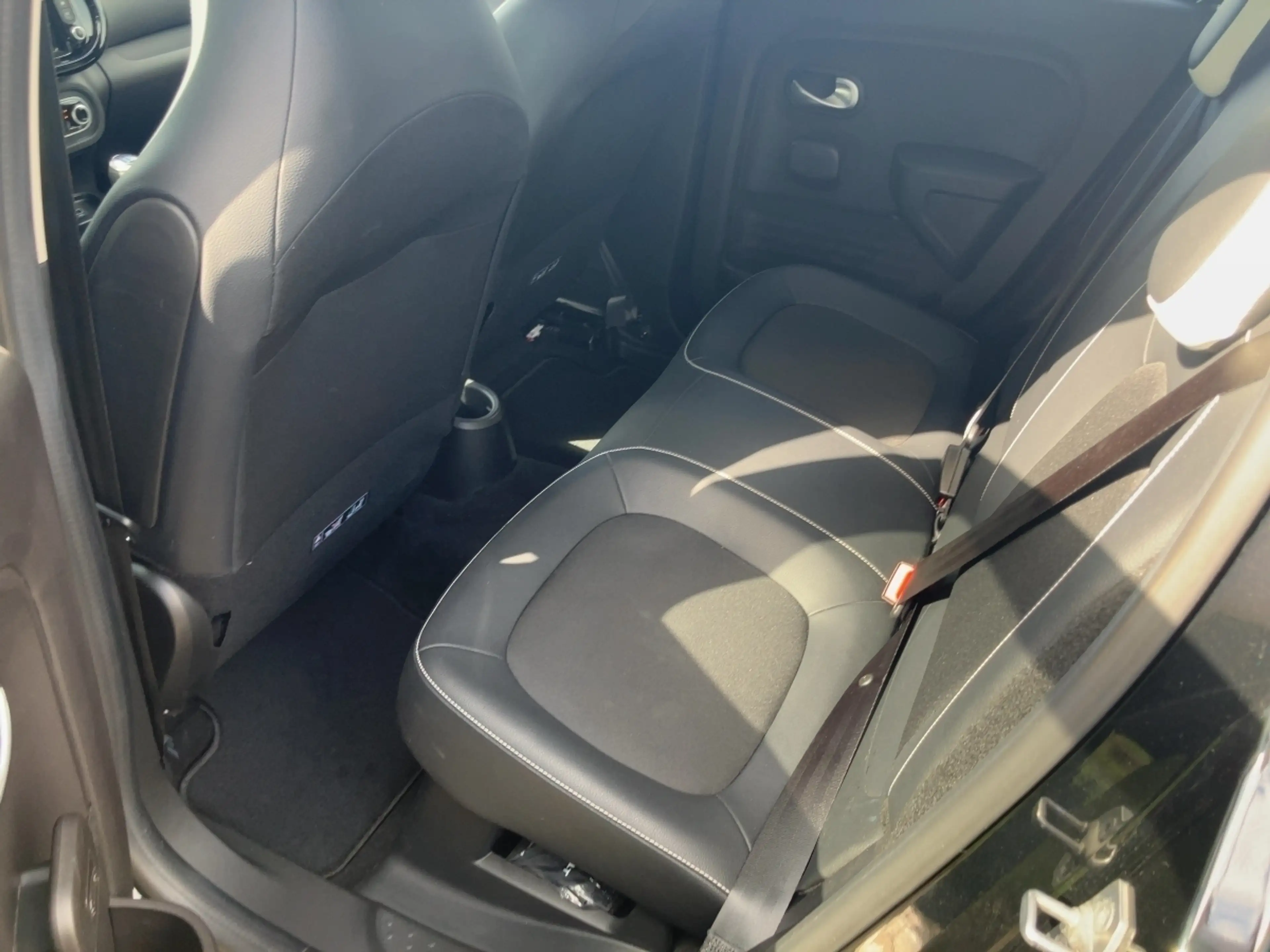 Renault Twingo URBAN NIGHT 65PS Faltschiebedach — photo 8