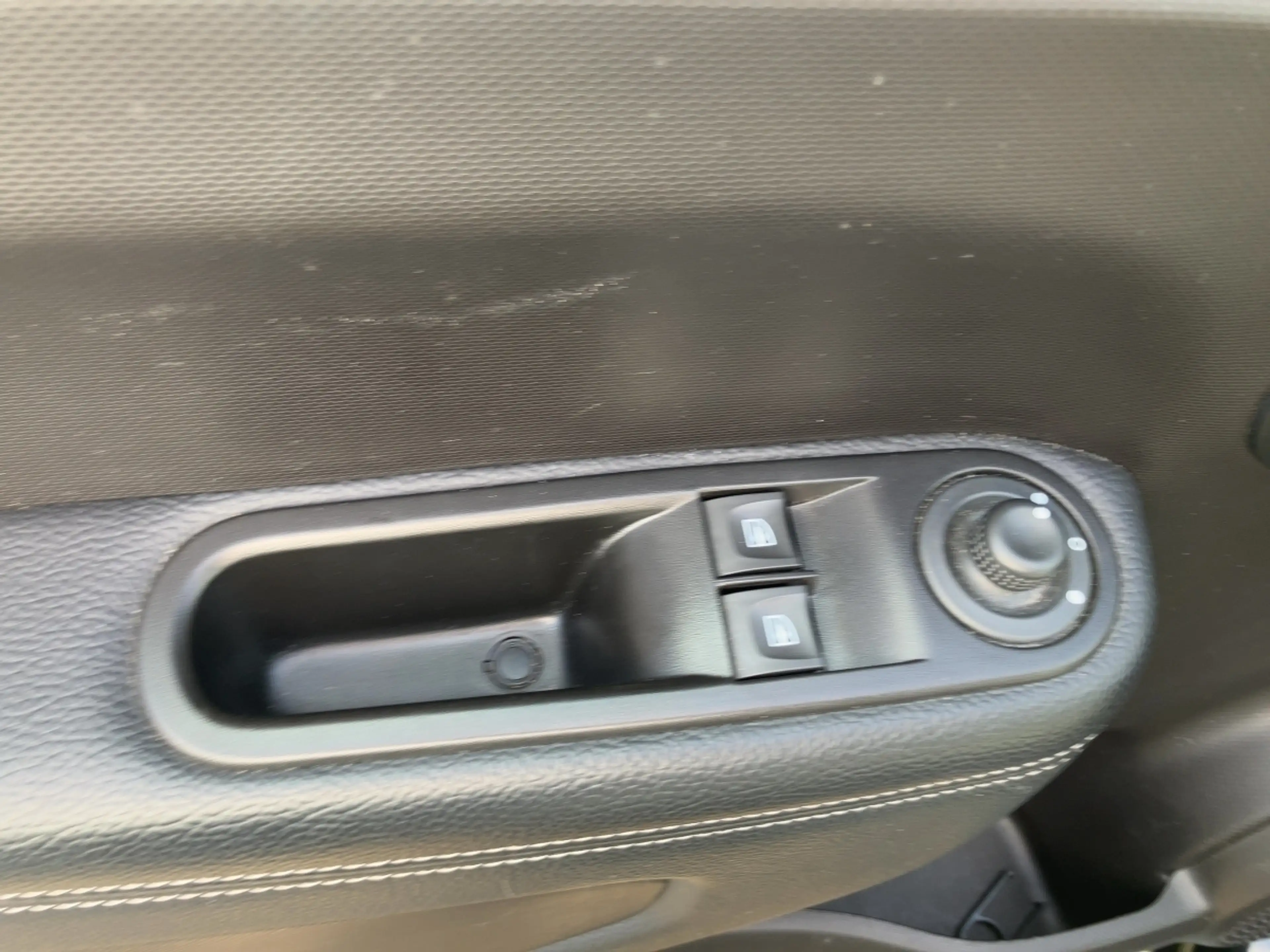 Renault Twingo URBAN NIGHT 65PS Faltschiebedach — photo 15