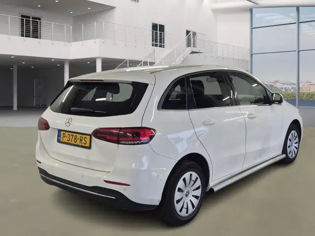 Mercedes-Benz B-Class view 3