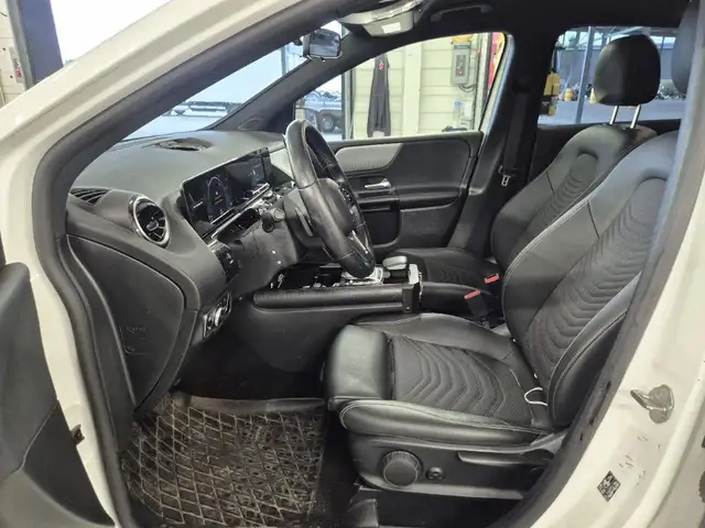 Mercedes-Benz B-Class view 17