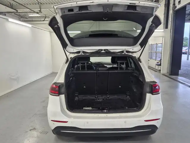 Mercedes-Benz B-Class view 8