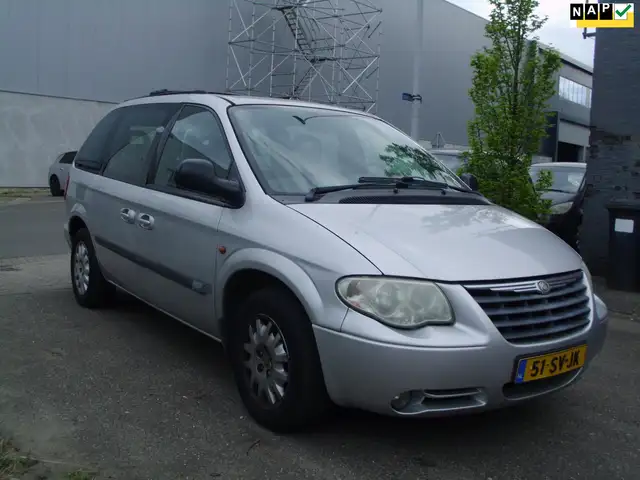Chrysler Voyager 3.3i V6 SE Luxe 7set automaat met airco