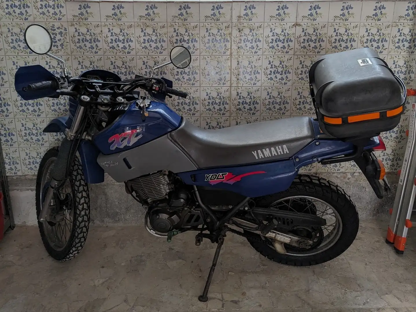 Yamaha XT 600 Blue - 1