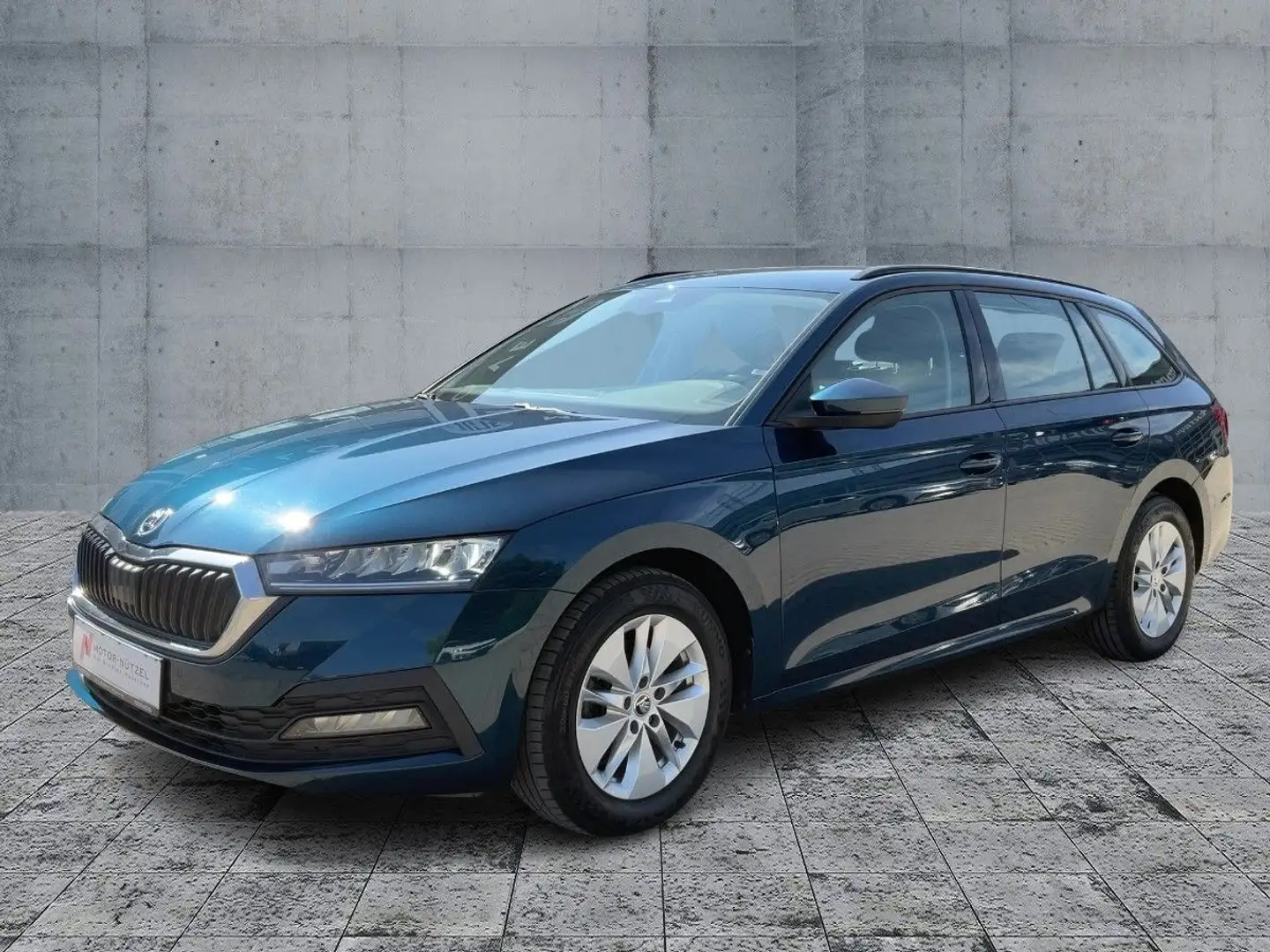 Skoda Octavia Combi 2.0 TDI DSG LED+NAV+PDC+GRA+AHK+VC Blauw - 2
