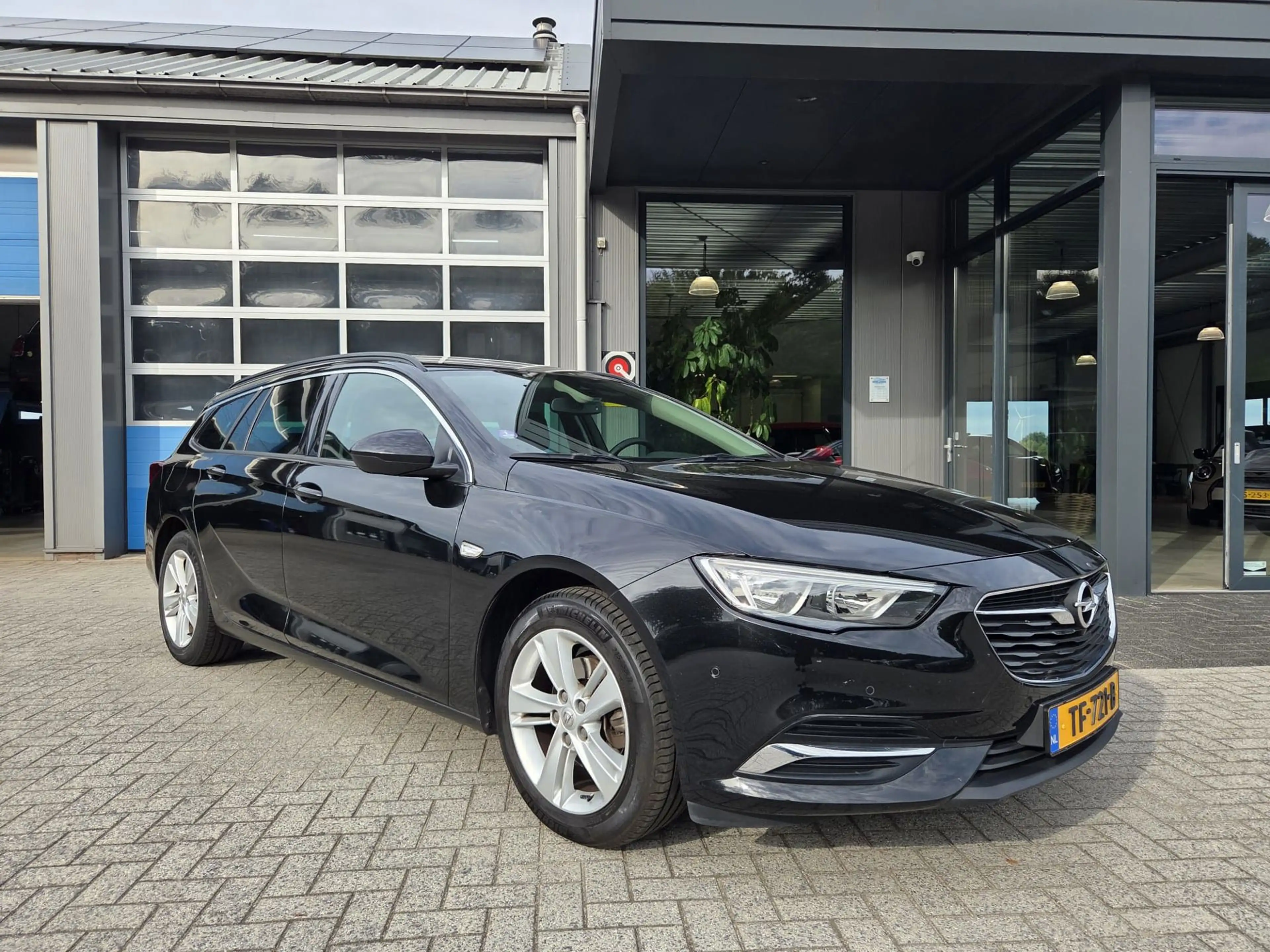Opel Insignia Sports Tourer 1.5 Turbo EcoTec Online Edition * ca — photo 2