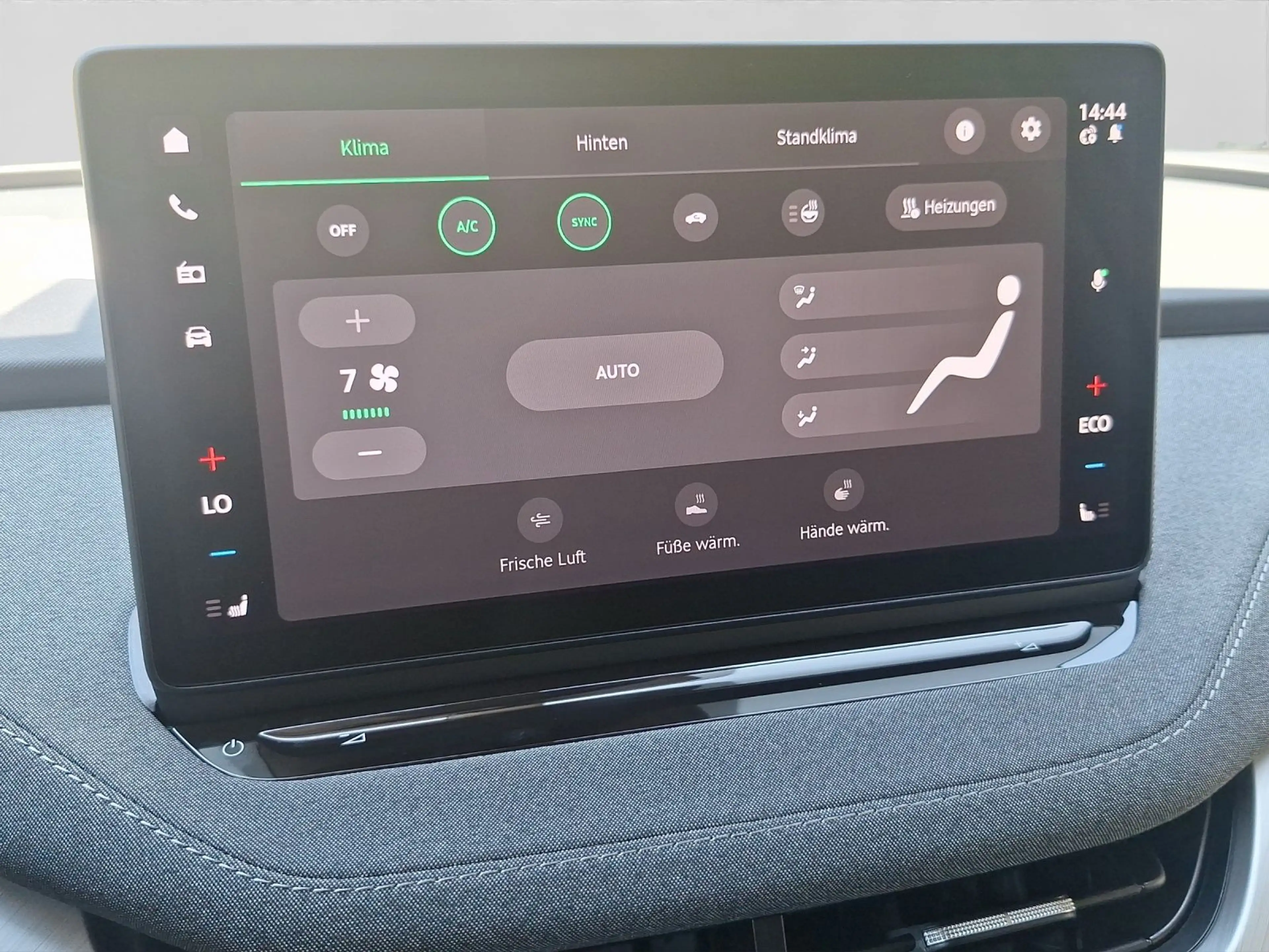 Skoda Enyaq 60 Selection MATRIX KAMERA PDC+ LM19 — photo 15