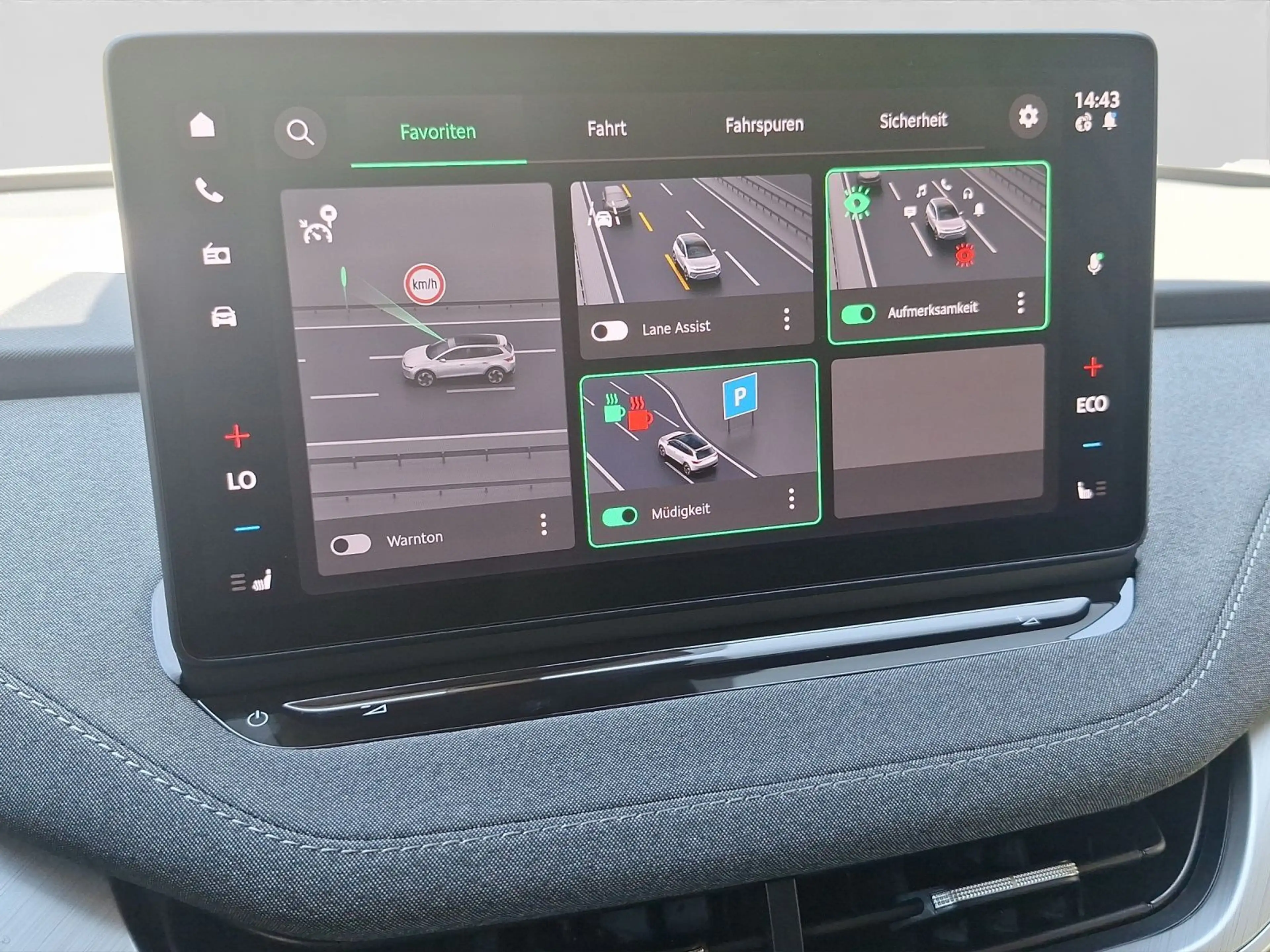 Skoda Enyaq 60 Selection MATRIX KAMERA PDC+ LM19 — photo 13