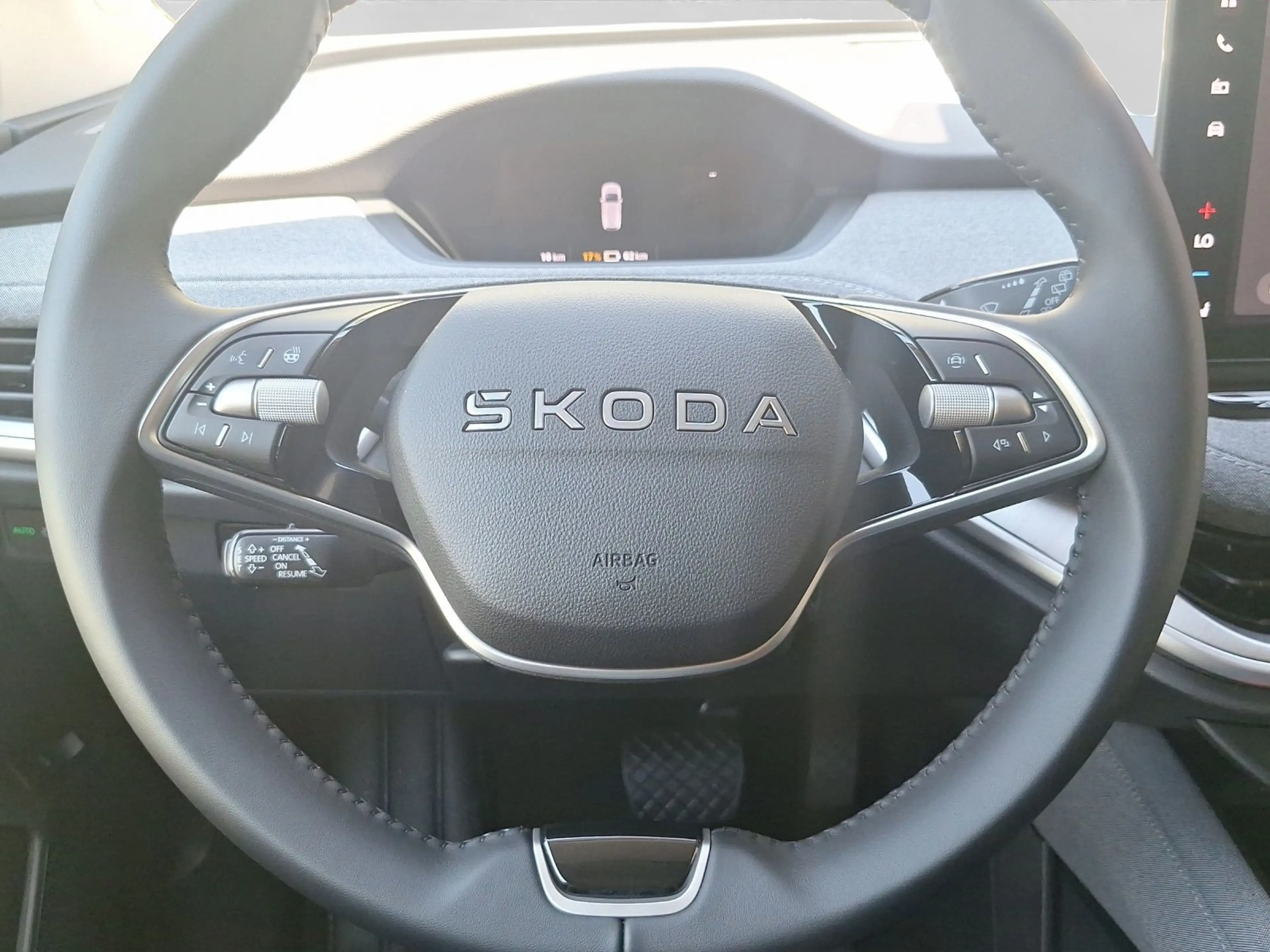 Skoda Enyaq 60 Selection MATRIX KAMERA PDC+ LM19 — photo 9