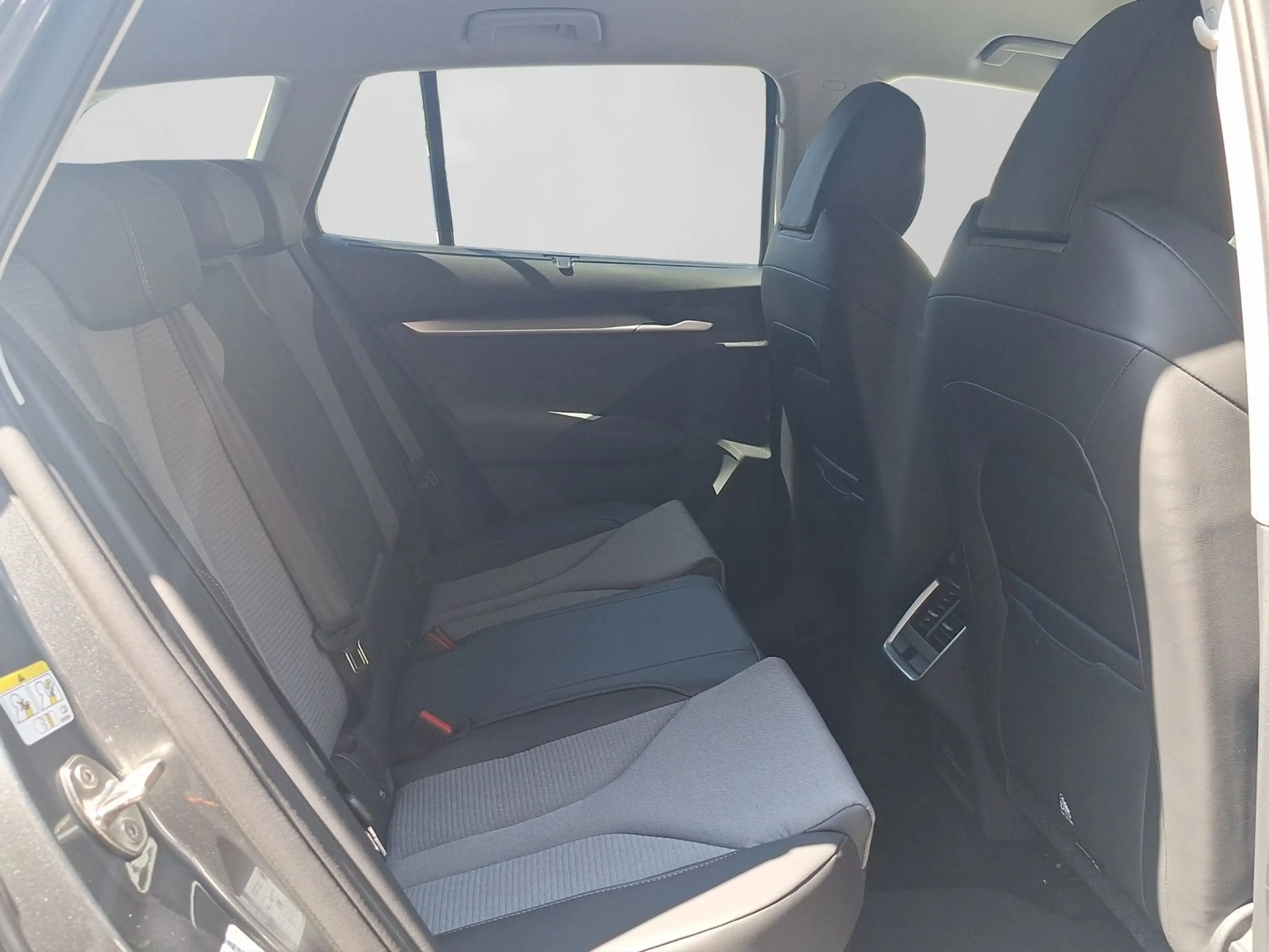 Skoda Enyaq 60 Selection MATRIX KAMERA PDC+ LM19 — photo 6