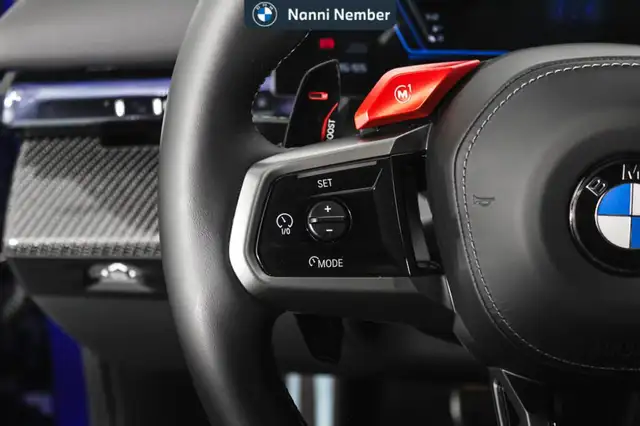 BMW M5 view 24