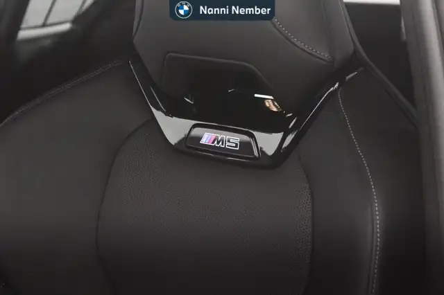 BMW M5 view 16