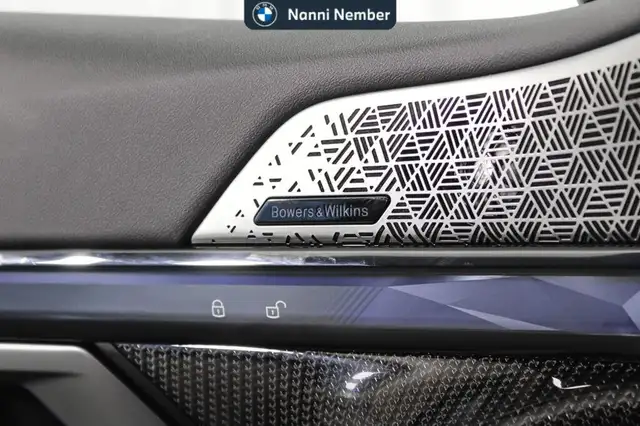 BMW M5 view 28