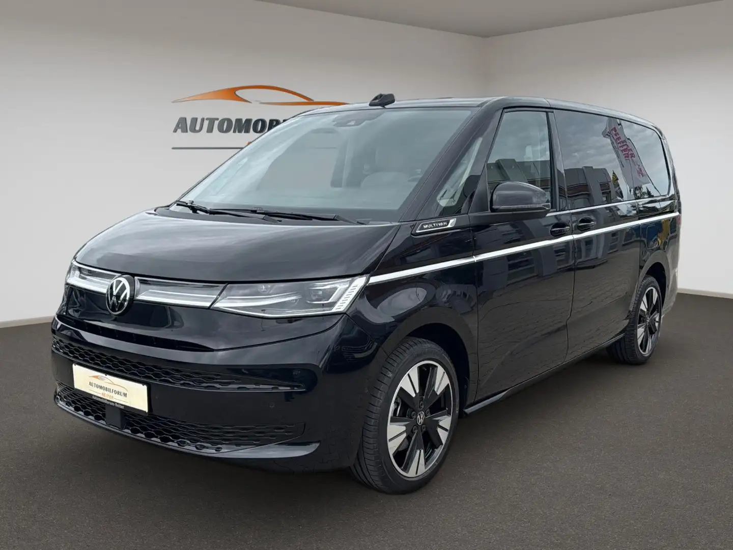 Volkswagen T7 Multivan Style lang AHK Leder Stand Noir - 1