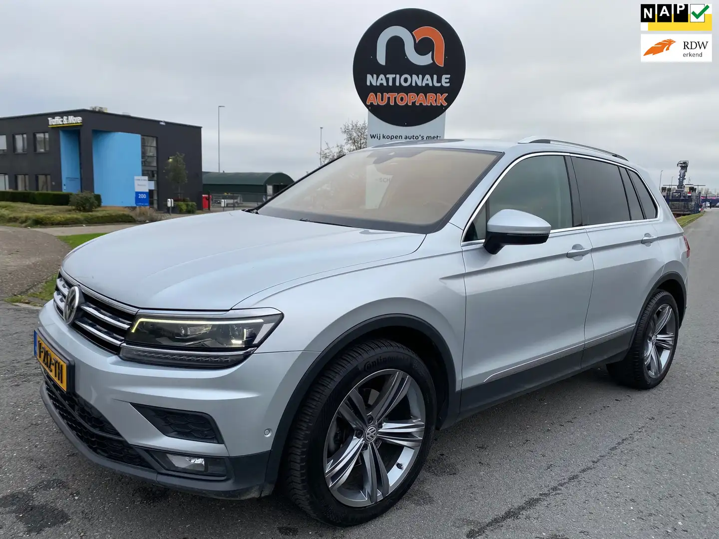 Volkswagen Tiguan 2.0 TDI * 2018 * AUTOMAAT * GRIJS KENTEKEN *BESTEL - 1